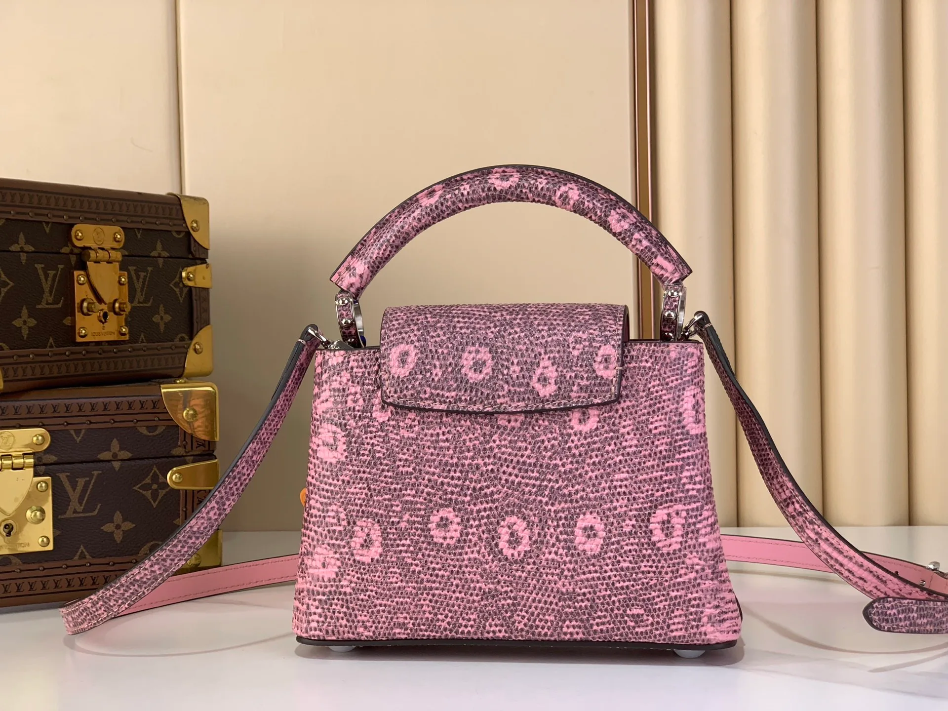 Сумки На Ремне Женские Louis Vuitton 5904534