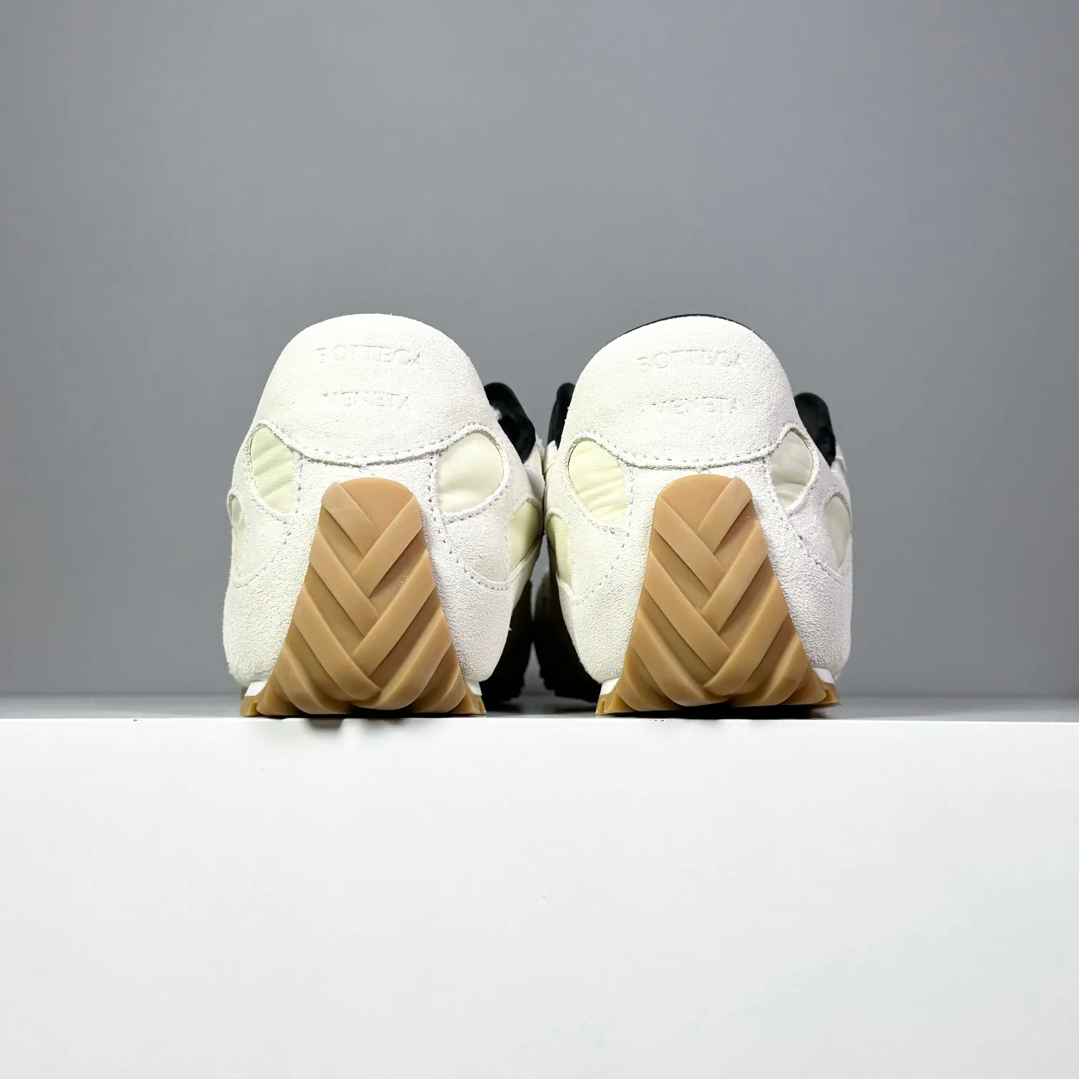 Кроссовки Женские Bottega Veneta 1257864