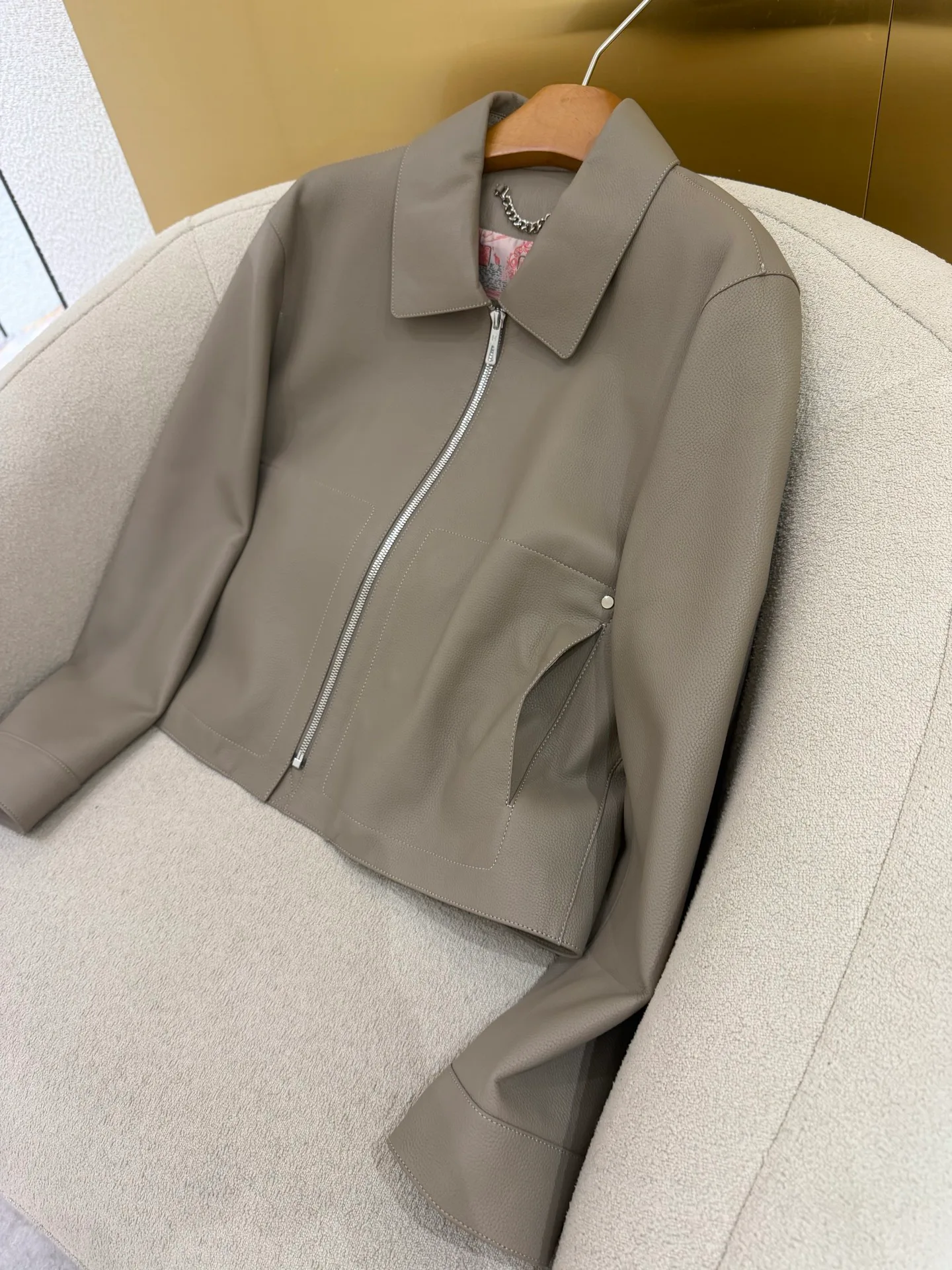 Кожаные Куртки И Дублёнки Женские Hermes 17802390