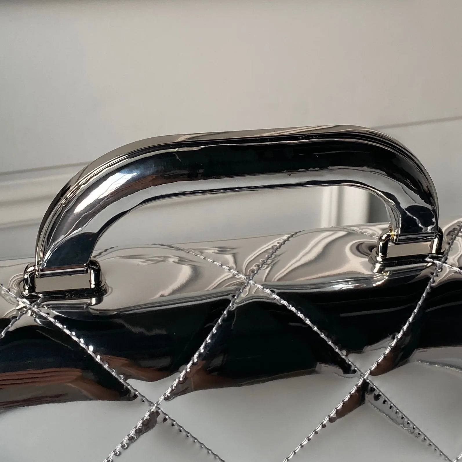 Классические Сумки Женские Chanel 18207725