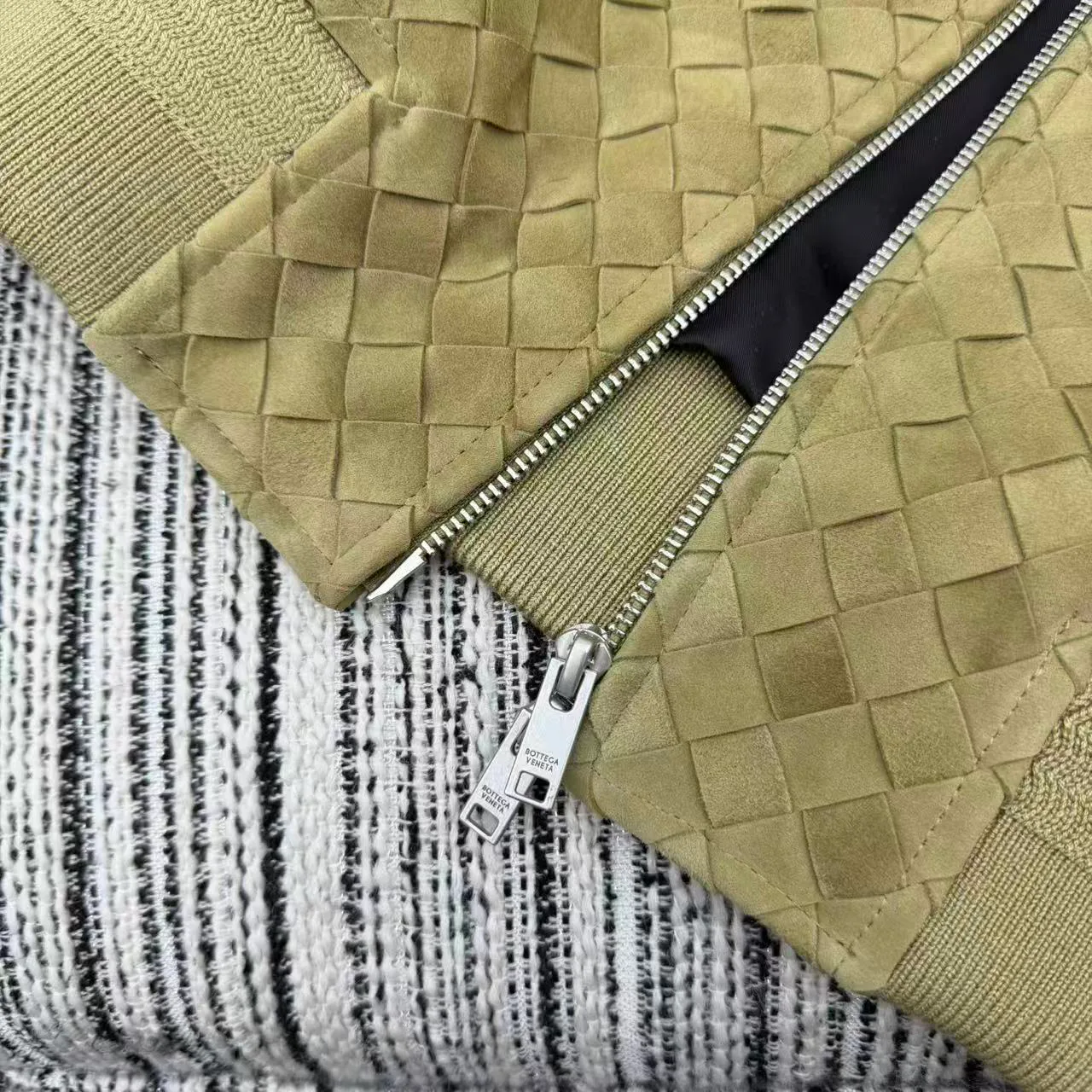 Кожаные Куртки И Дублёнки Мужские Bottega Veneta 10675624