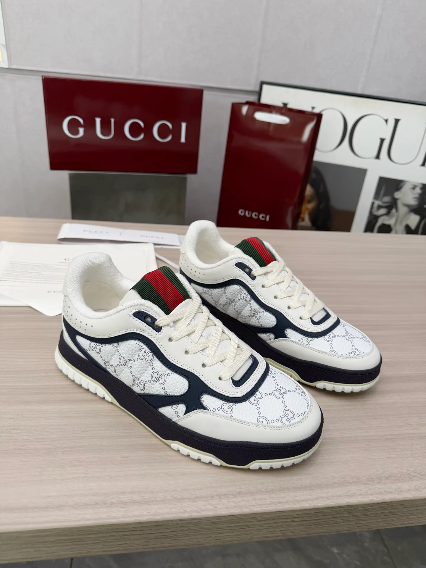 Кроссовки Женские Gucci 1986136