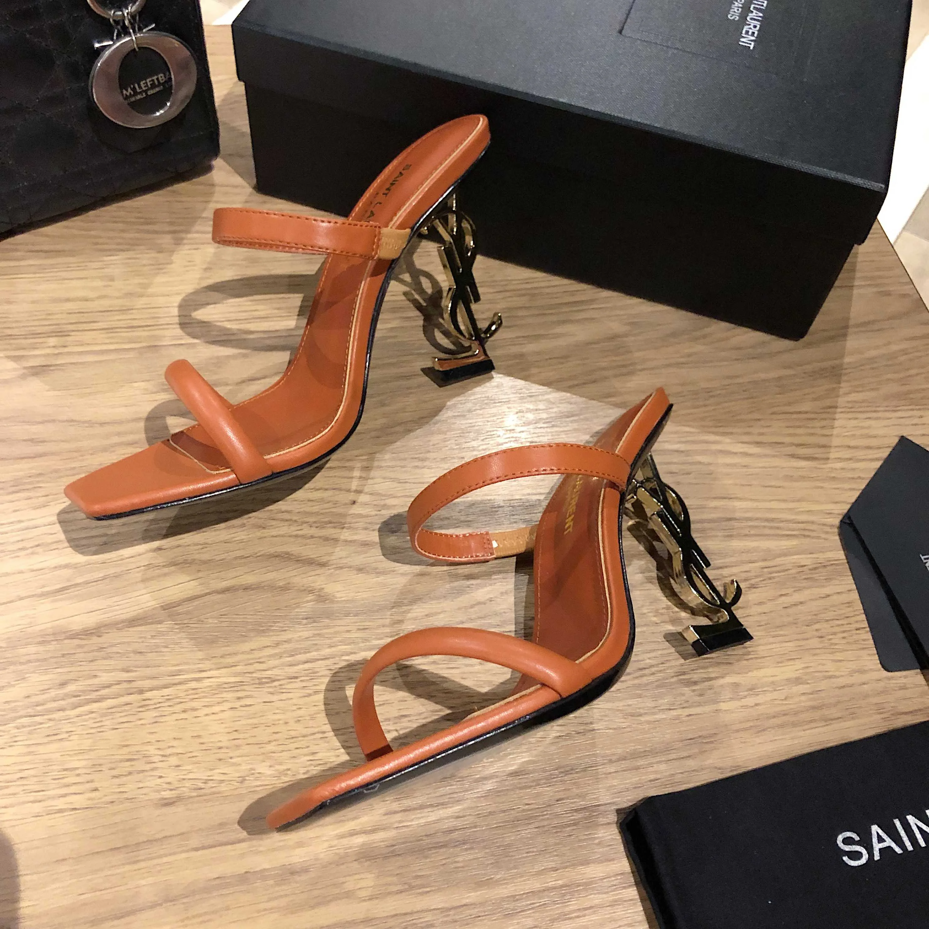 Босоножки Женские Saint Laurent 11220495