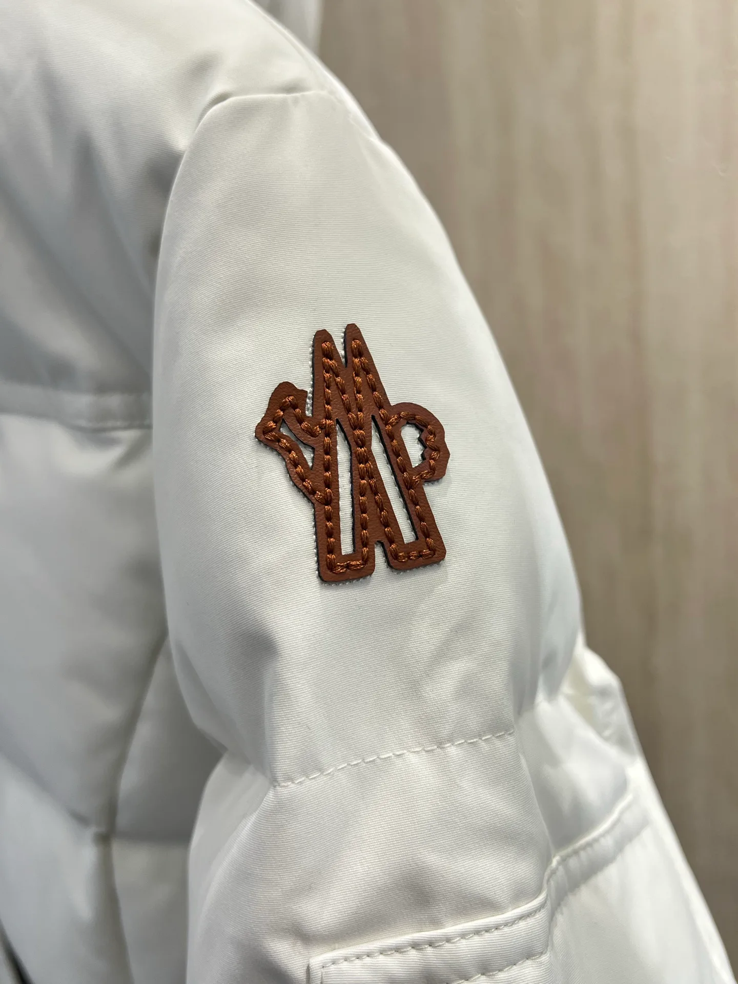 Куртки И Пуховики Женские Moncler 18875977