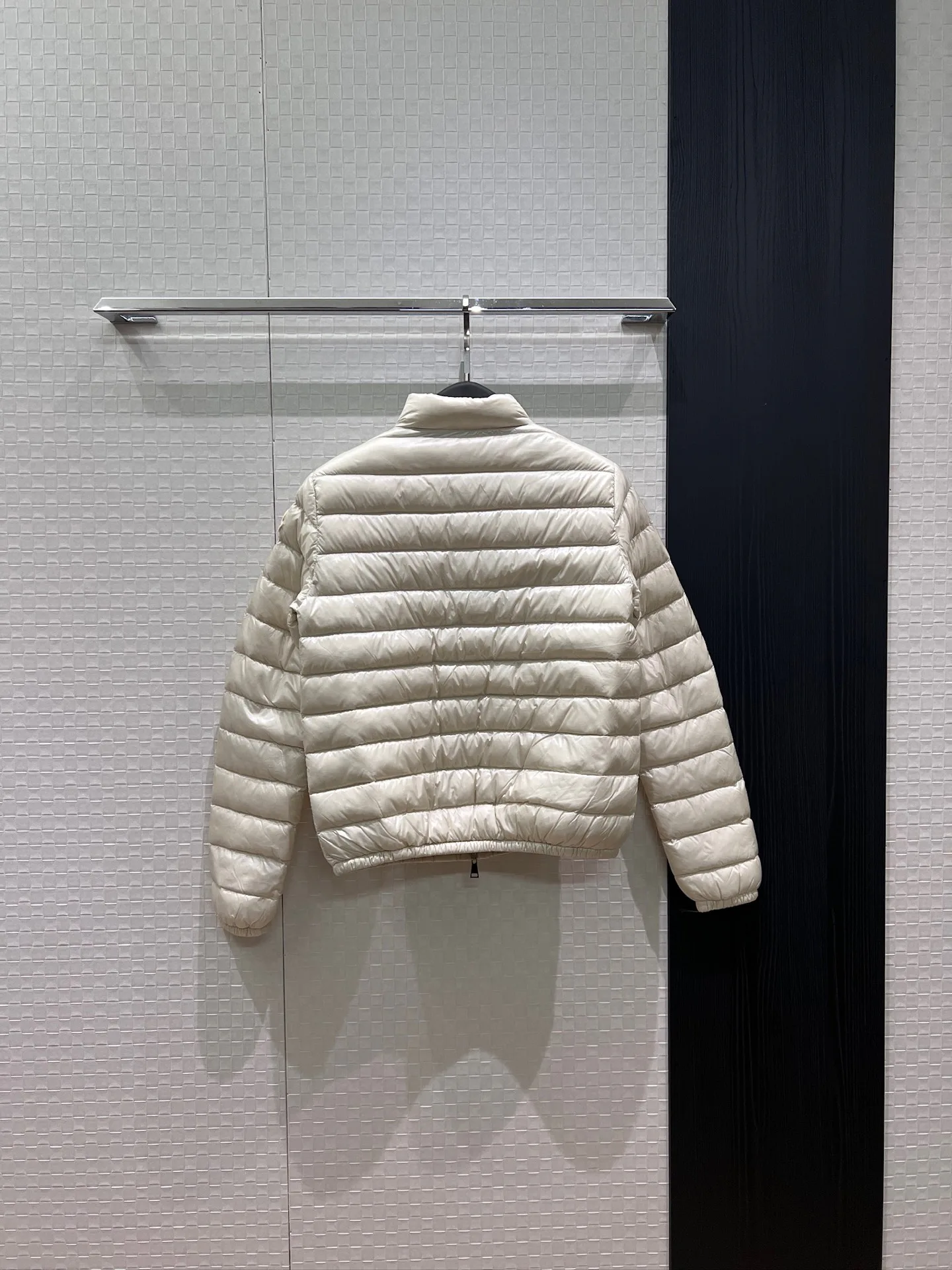 Куртки И Пуховики Женские Moncler 18778361