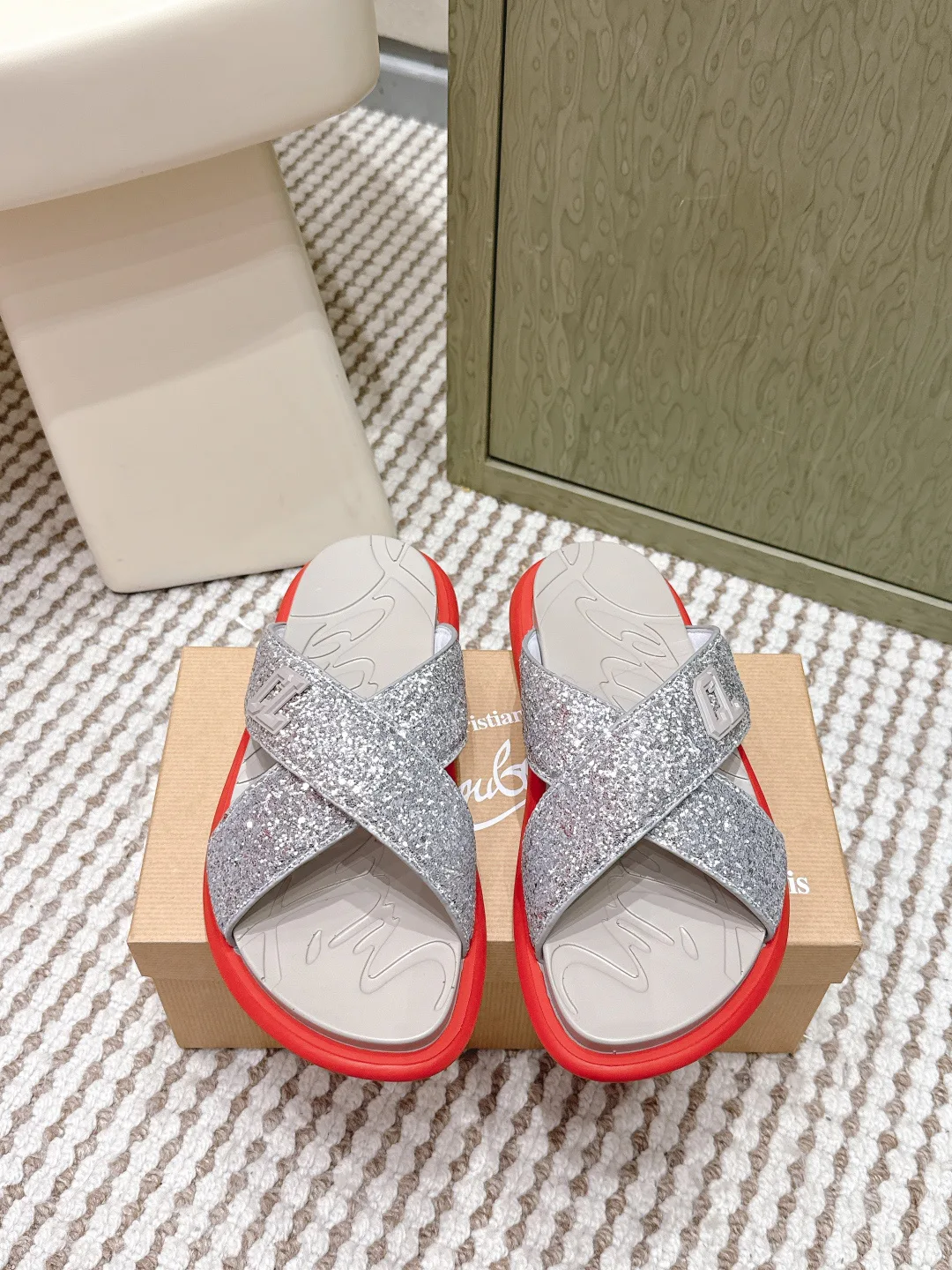 Шлепанцы Мужские Christian Louboutin 488303