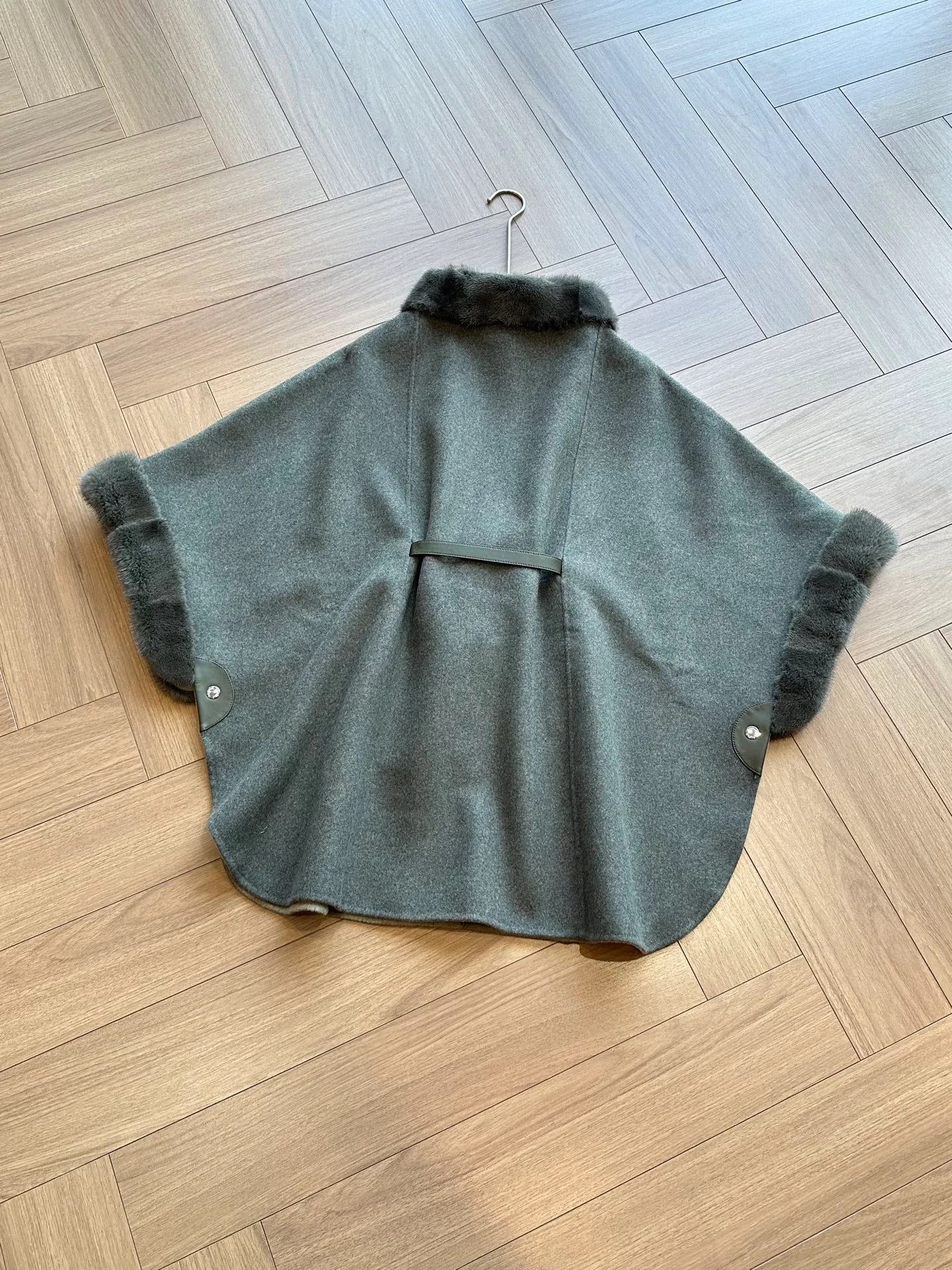 Пальто Женские Loro Piana 18197605