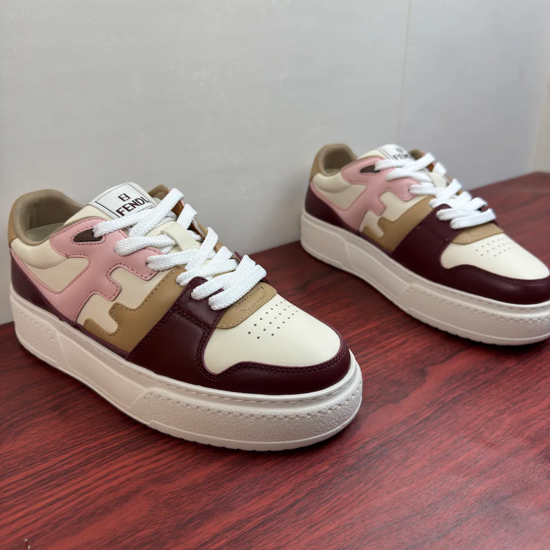 Кроссовки Женские Fendi 18119026
