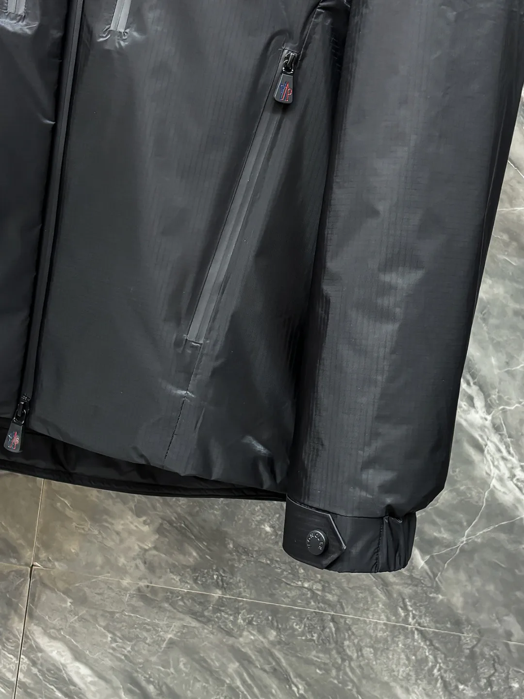 Куртки И Пуховики Мужские Moncler 273056