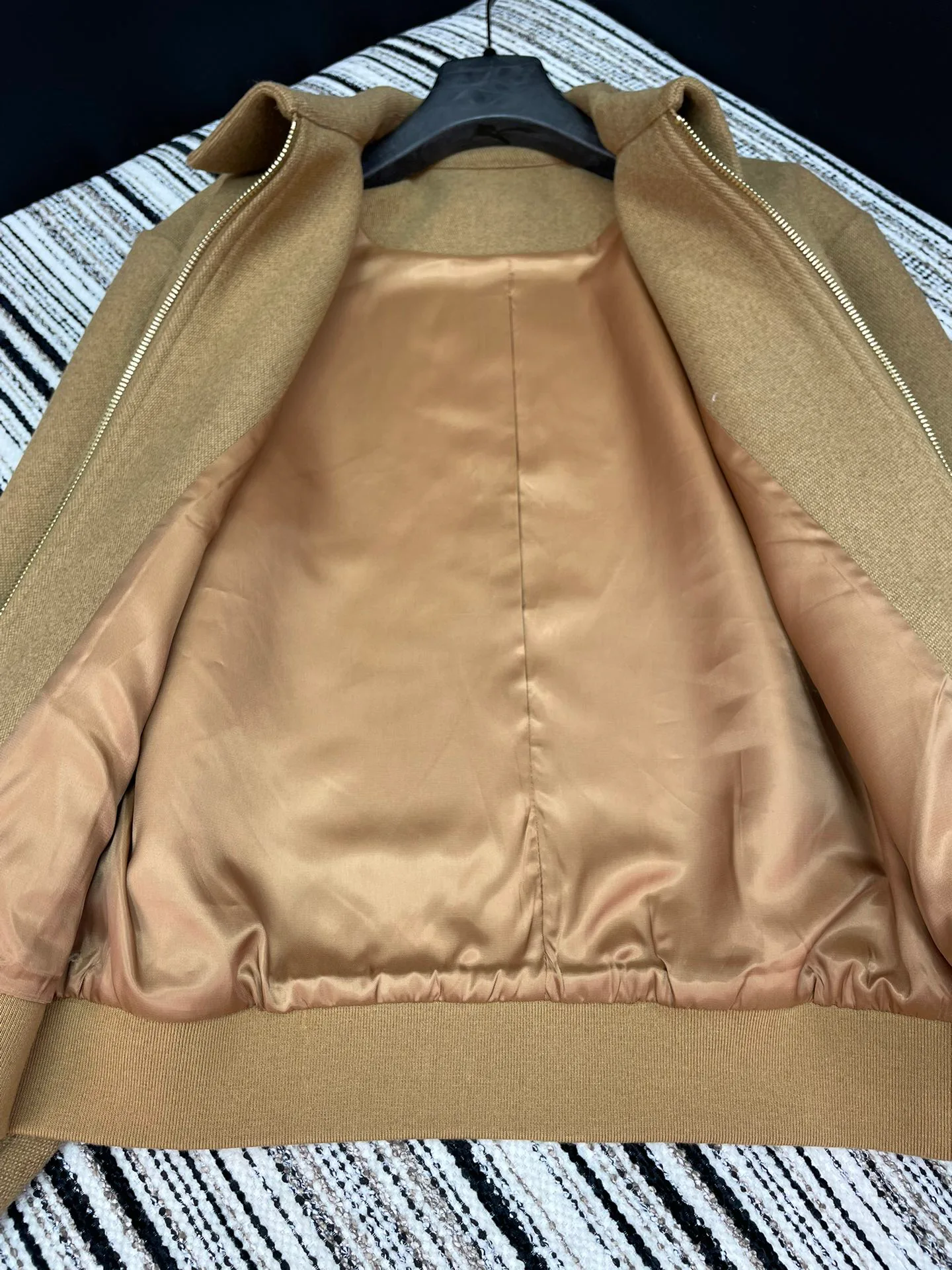 Куртки И Пуховики Женские Miu Miu 255681