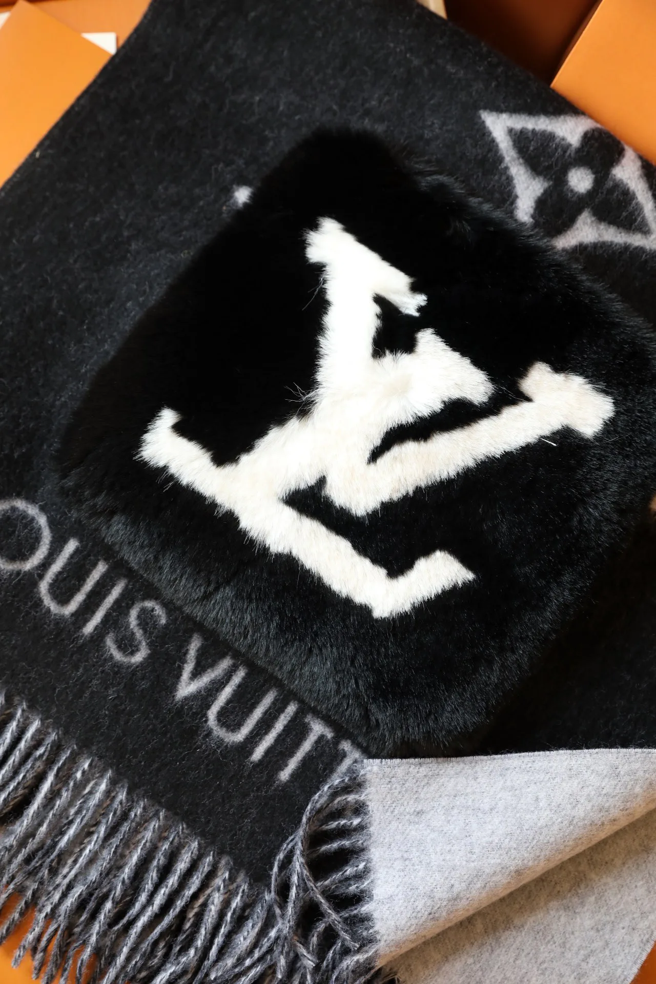 Шарфы Louis Vuitton 11654295