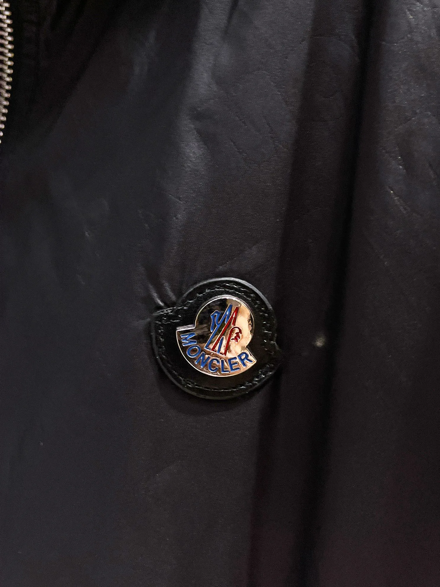 Куртки И Пуховики Мужские Moncler 18197236