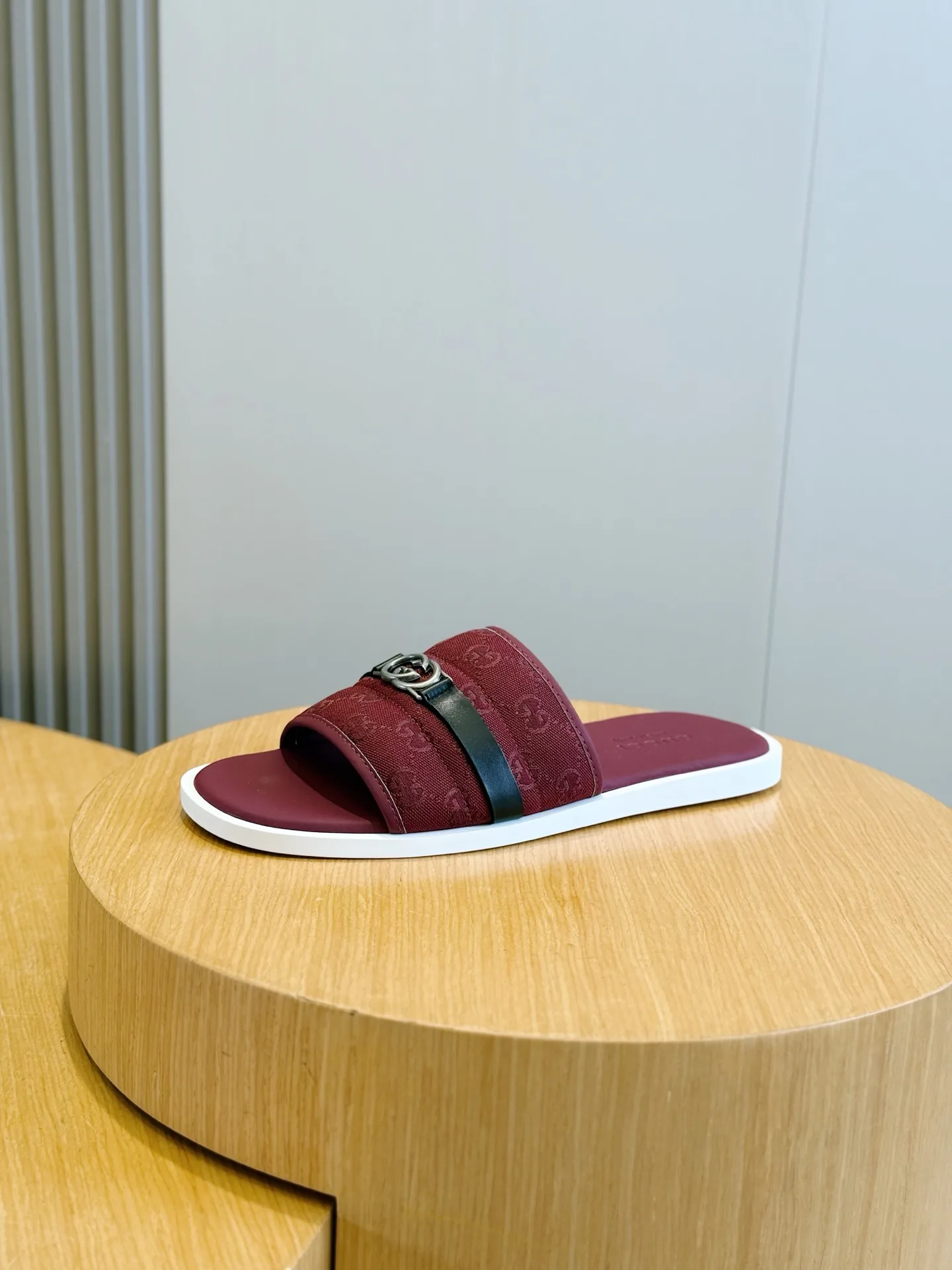 Шлепанцы Мужские Gucci 17349634