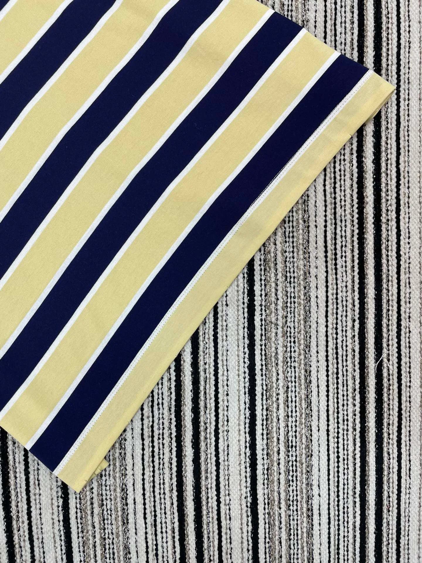 Футболки Женские Prada 2302695