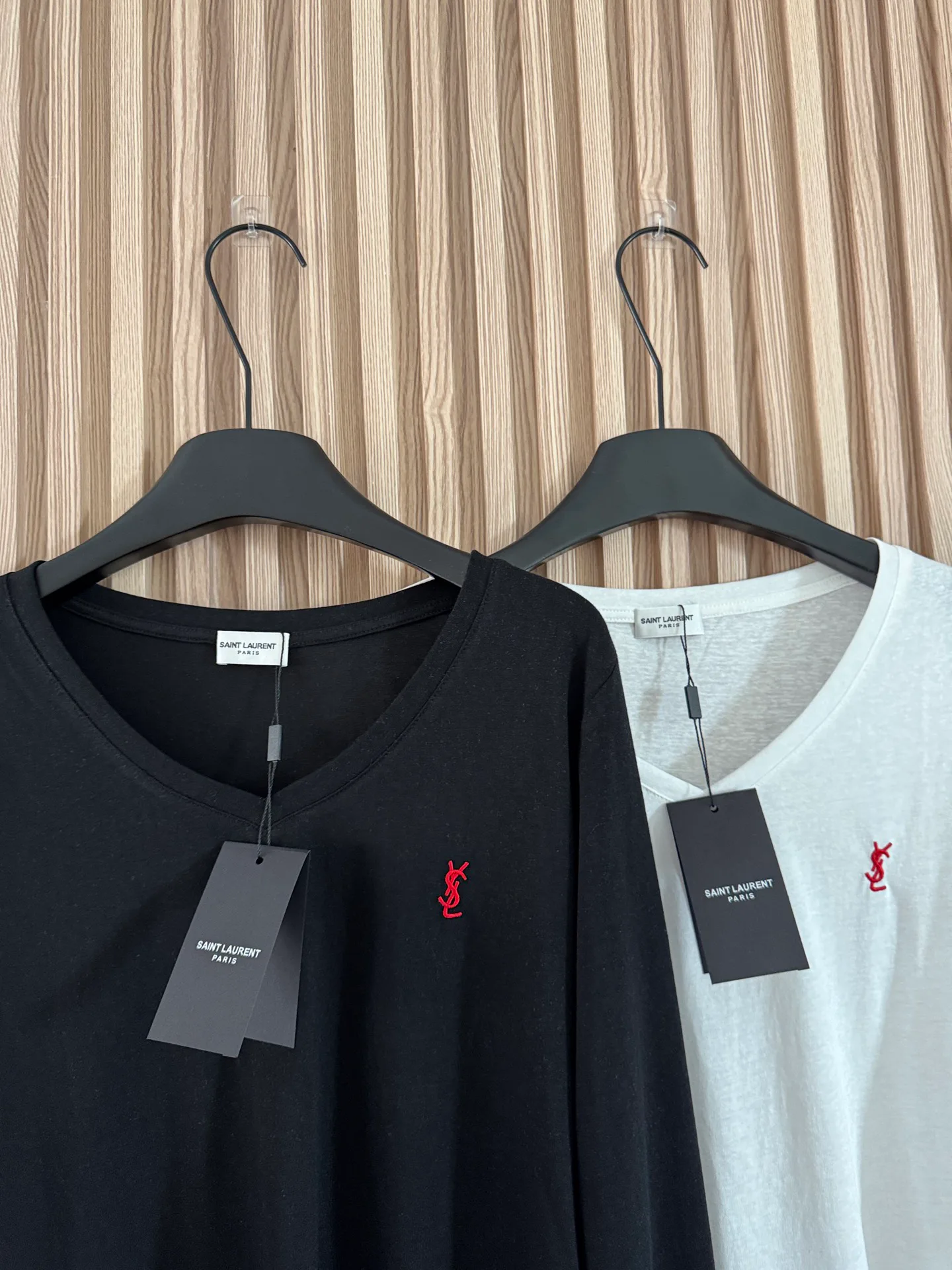 Футболки Женские Saint Laurent 17995053