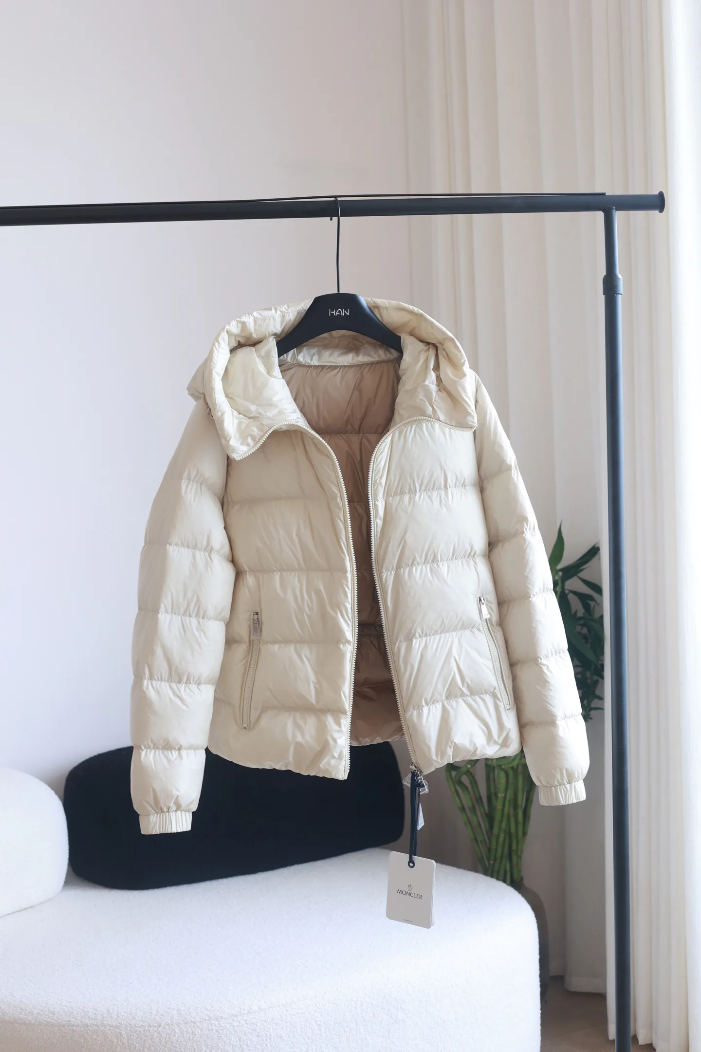 Куртки И Пуховики Женские Moncler 18184492