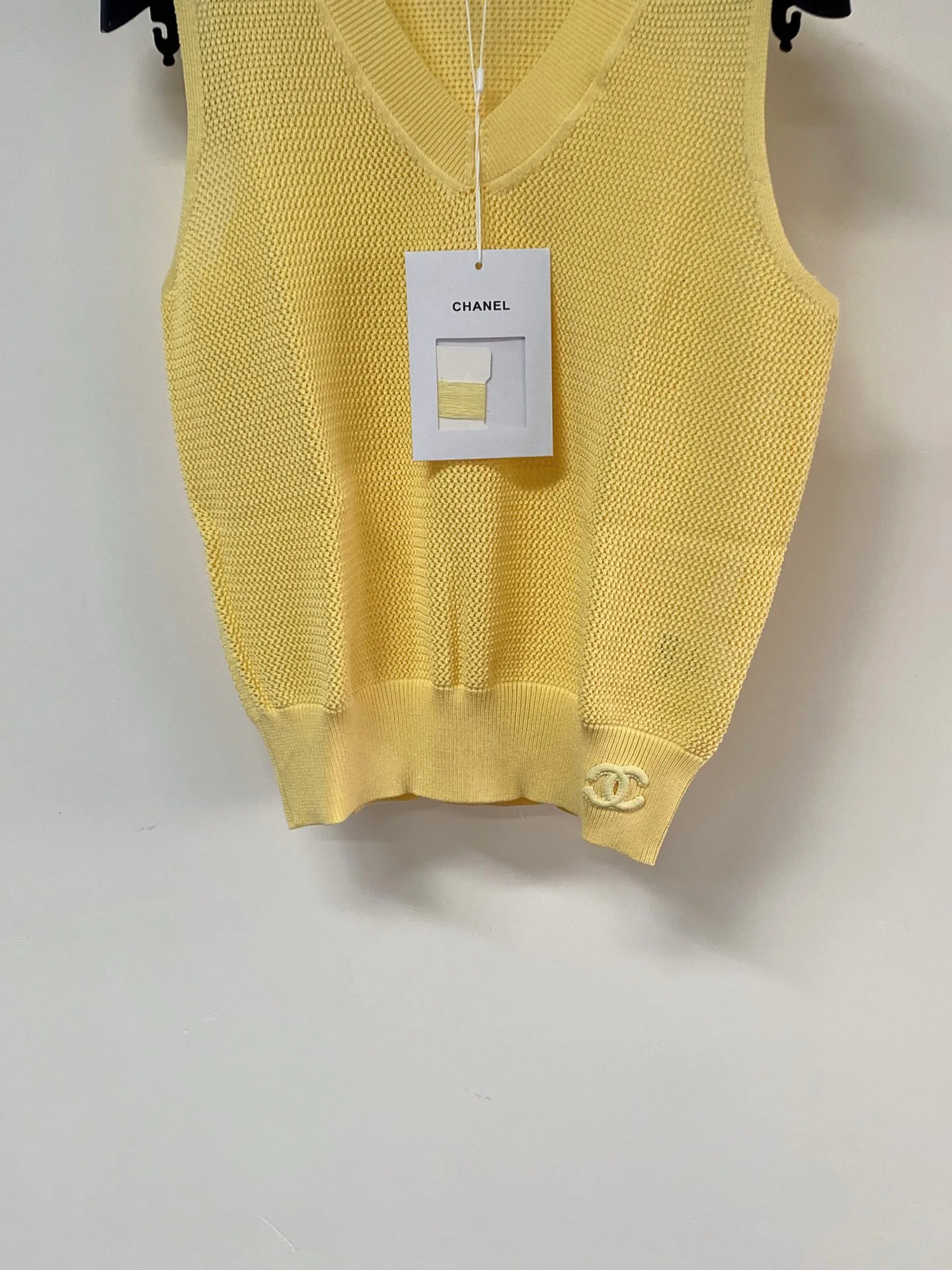 Жилеты Женские Chanel 11681871