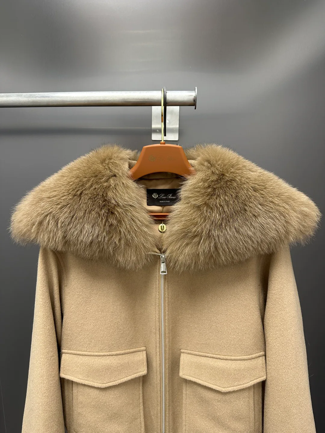 Куртки И Пуховики Женские Loro Piana 18226699