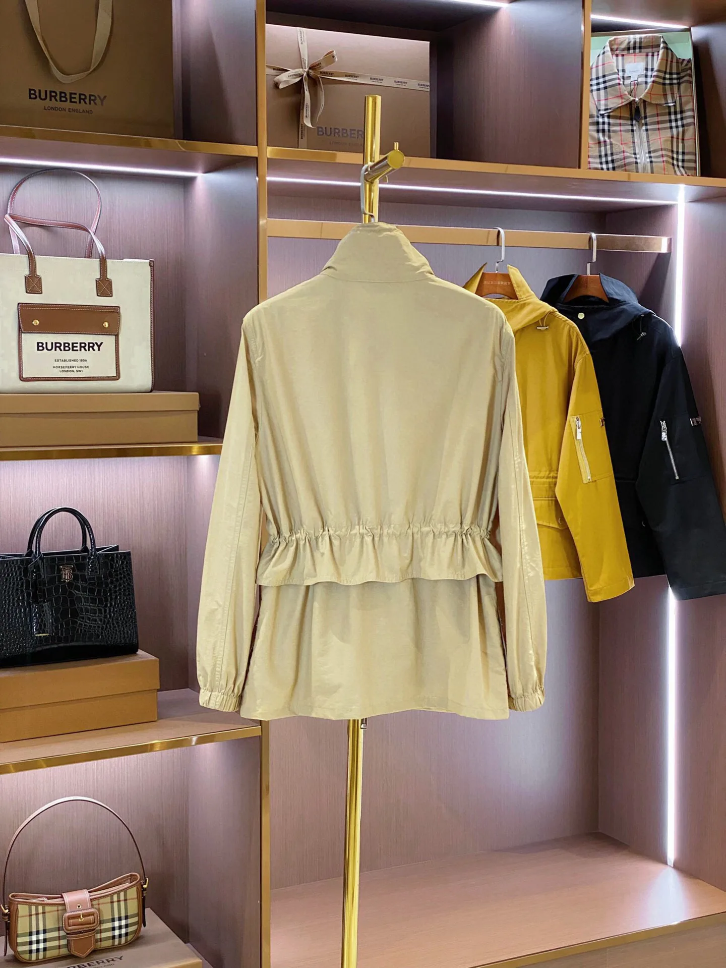 Куртки И Пуховики Женские Burberry 24289