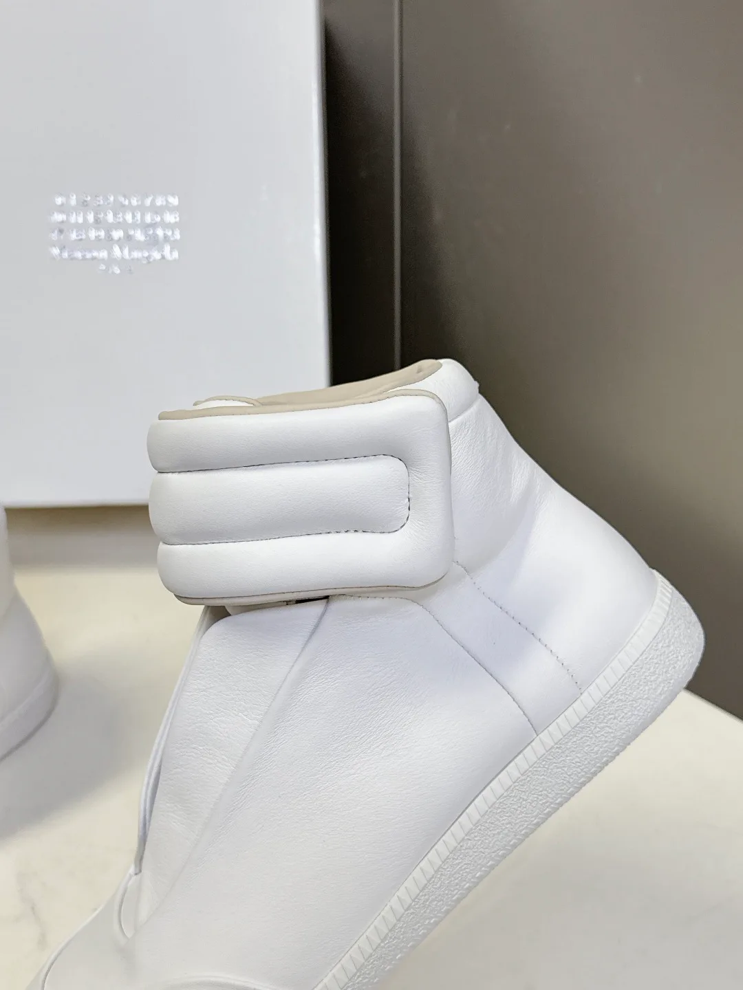 Кроссовки Женские Maison Margiela 14147024