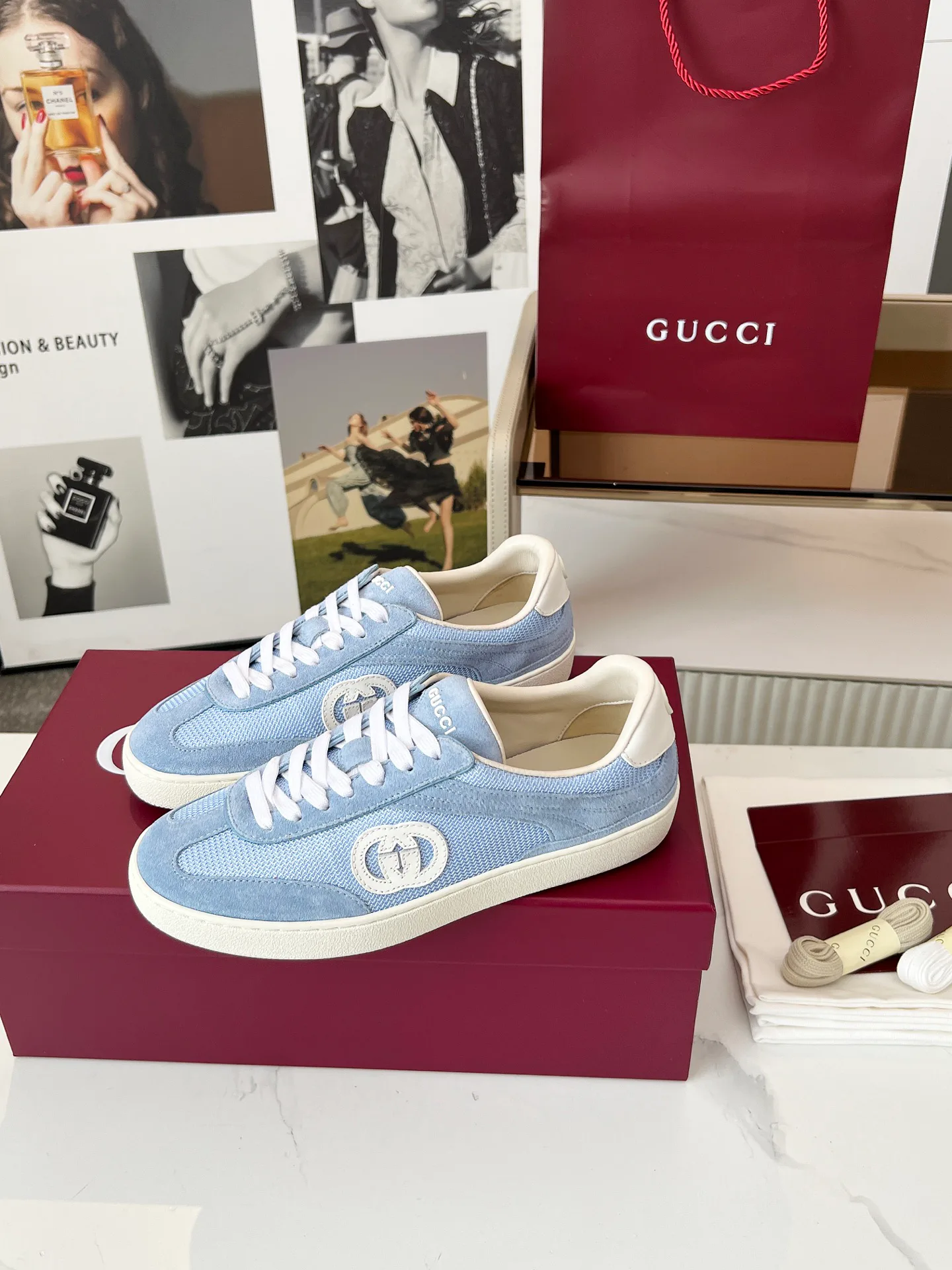 Кроссовки Женские Gucci 17620390