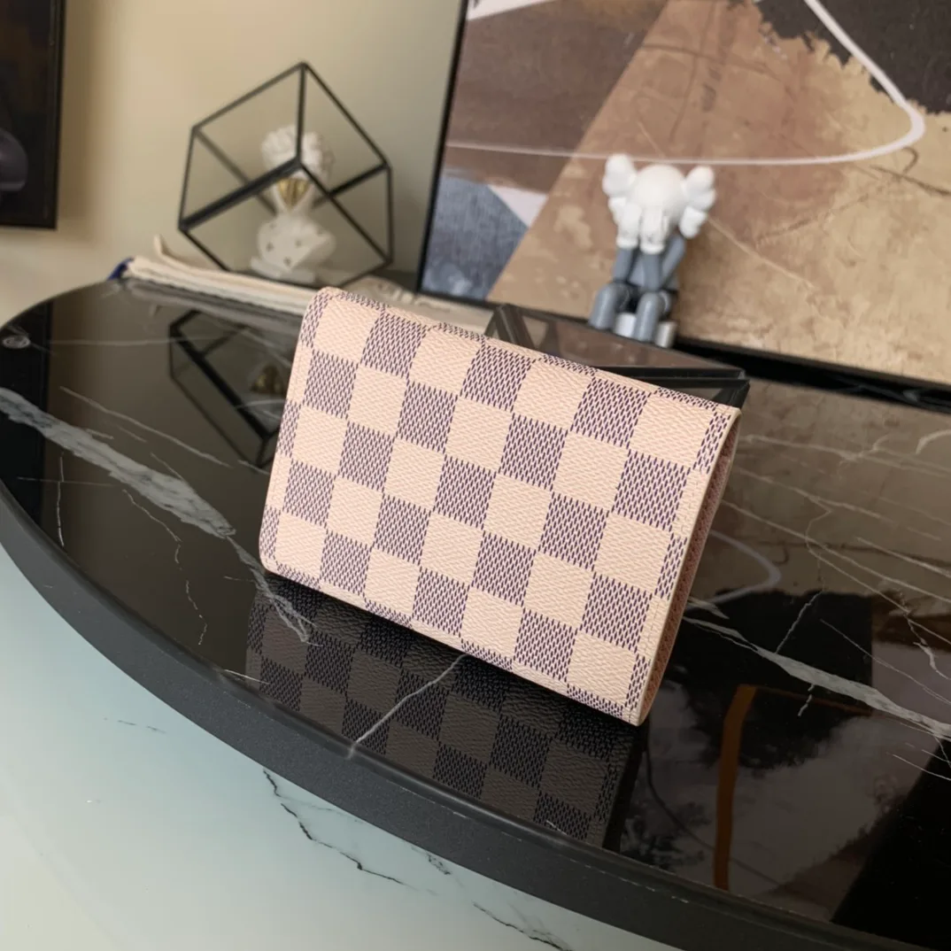 Кошельки Louis Vuitton 17313