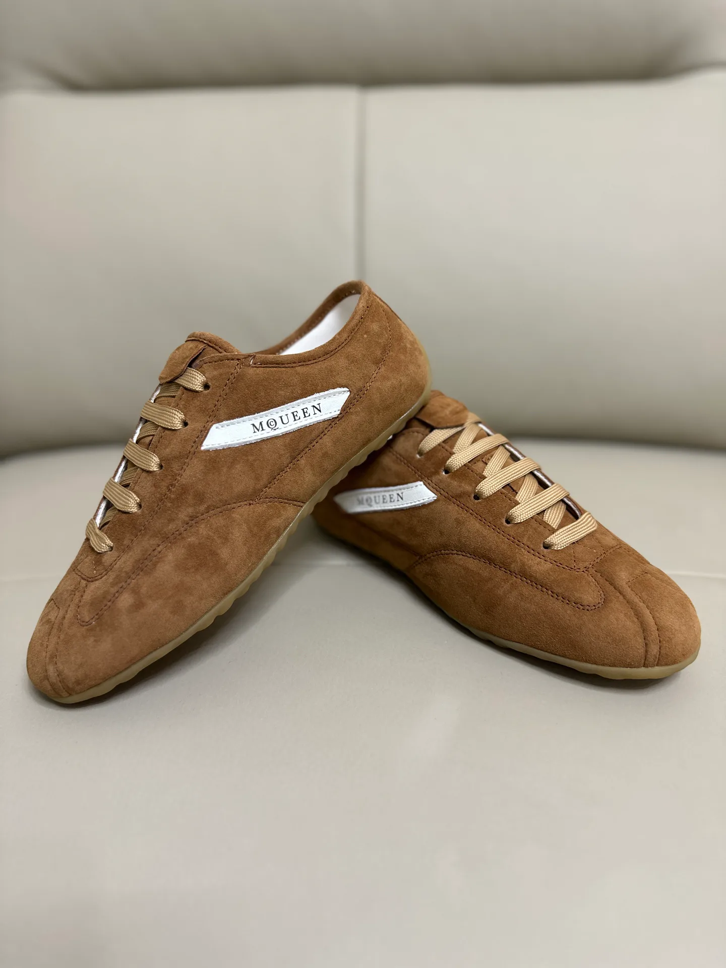 Кроссовки Женские Alexander Mcqueen 18616731