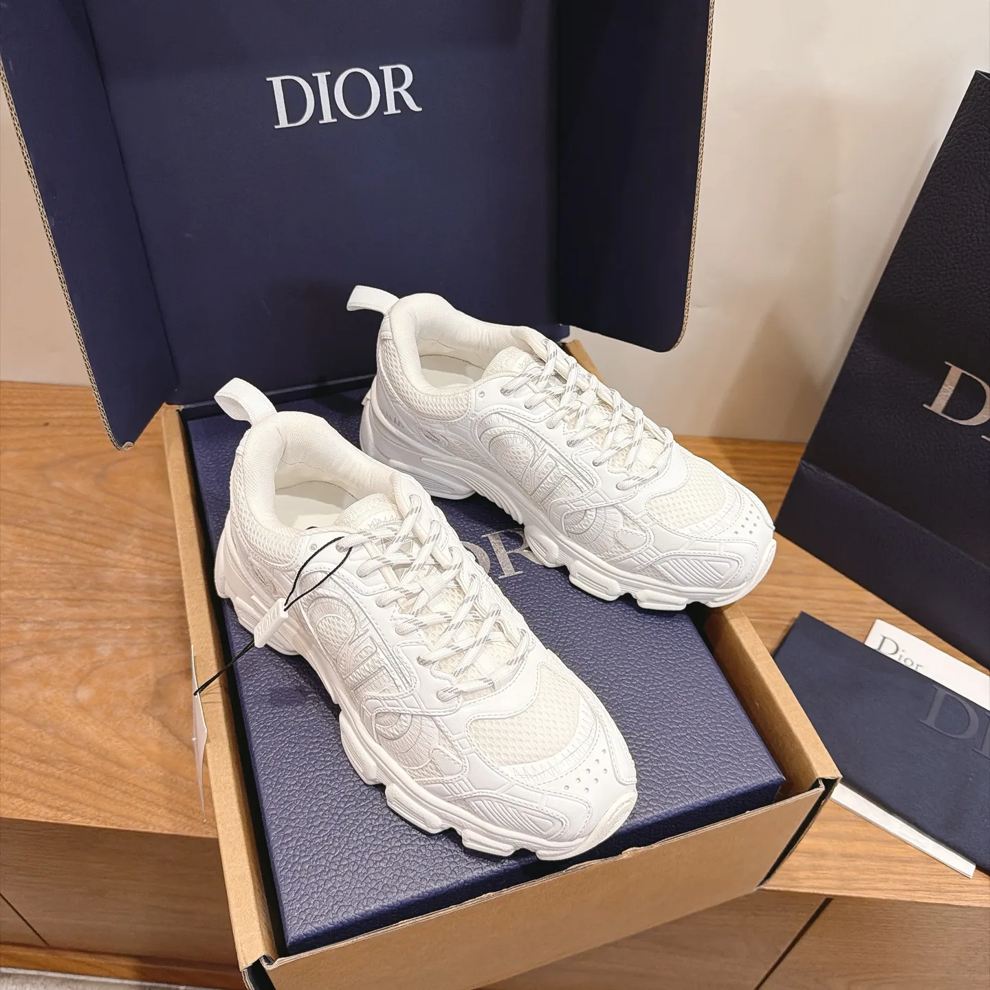 Кроссовки Женские Christian Dior 18765762