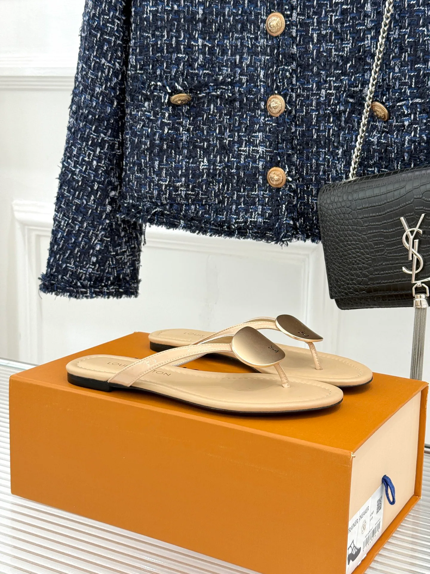 Шлепанцы Женские Louis Vuitton 17596995
