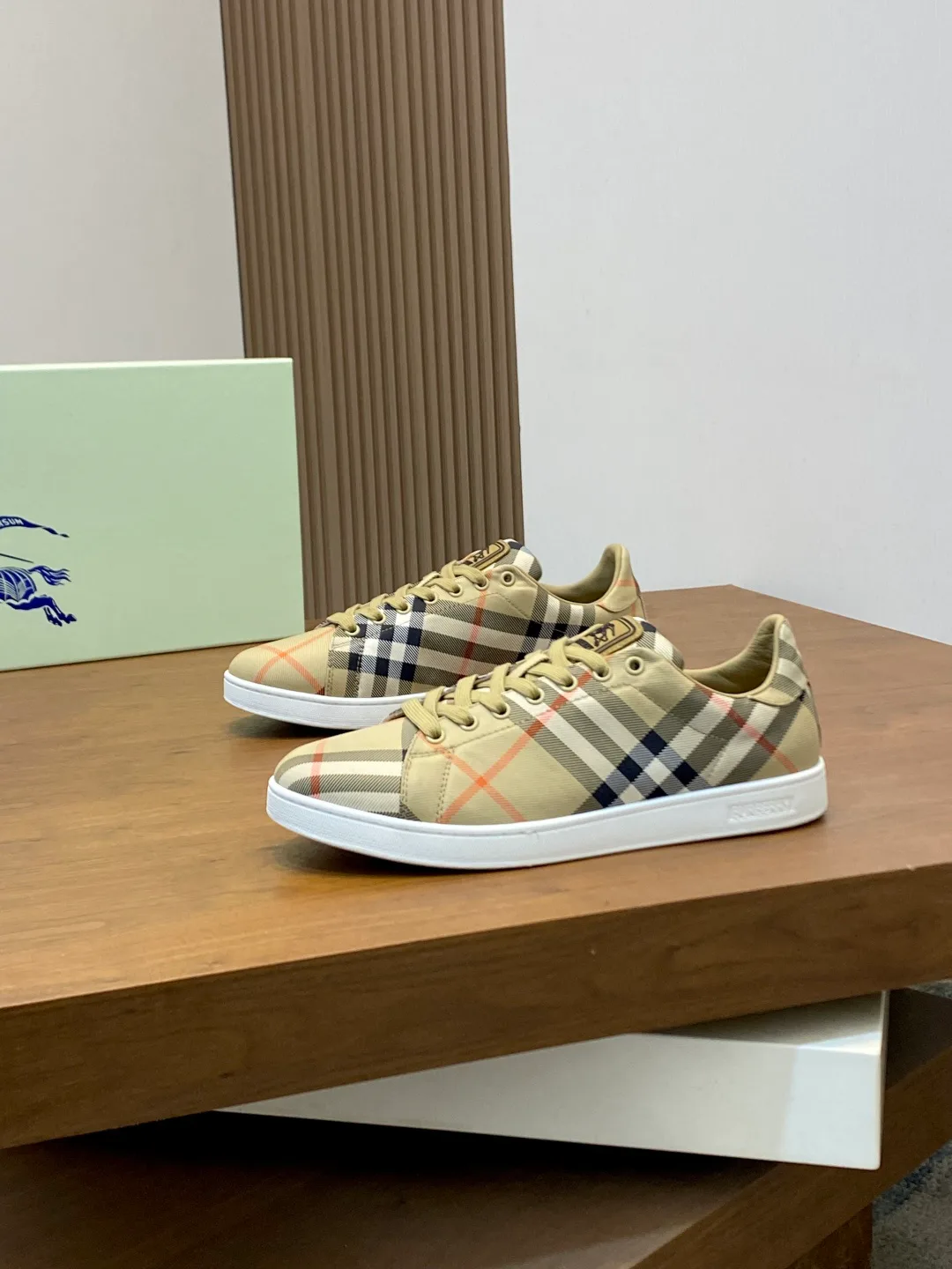 Кроссовки Мужские Burberry 19121087