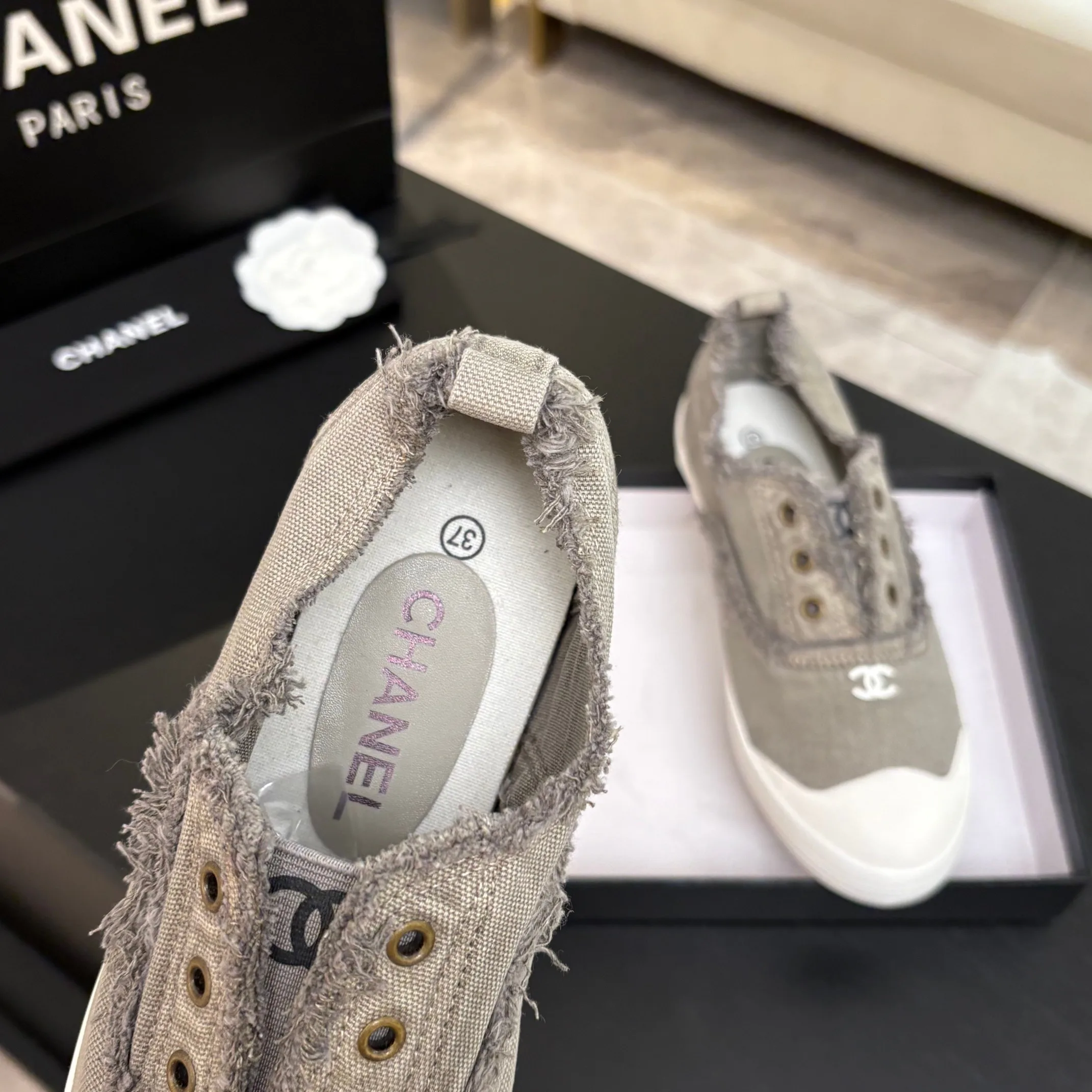Кроссовки Женские Chanel 18062814