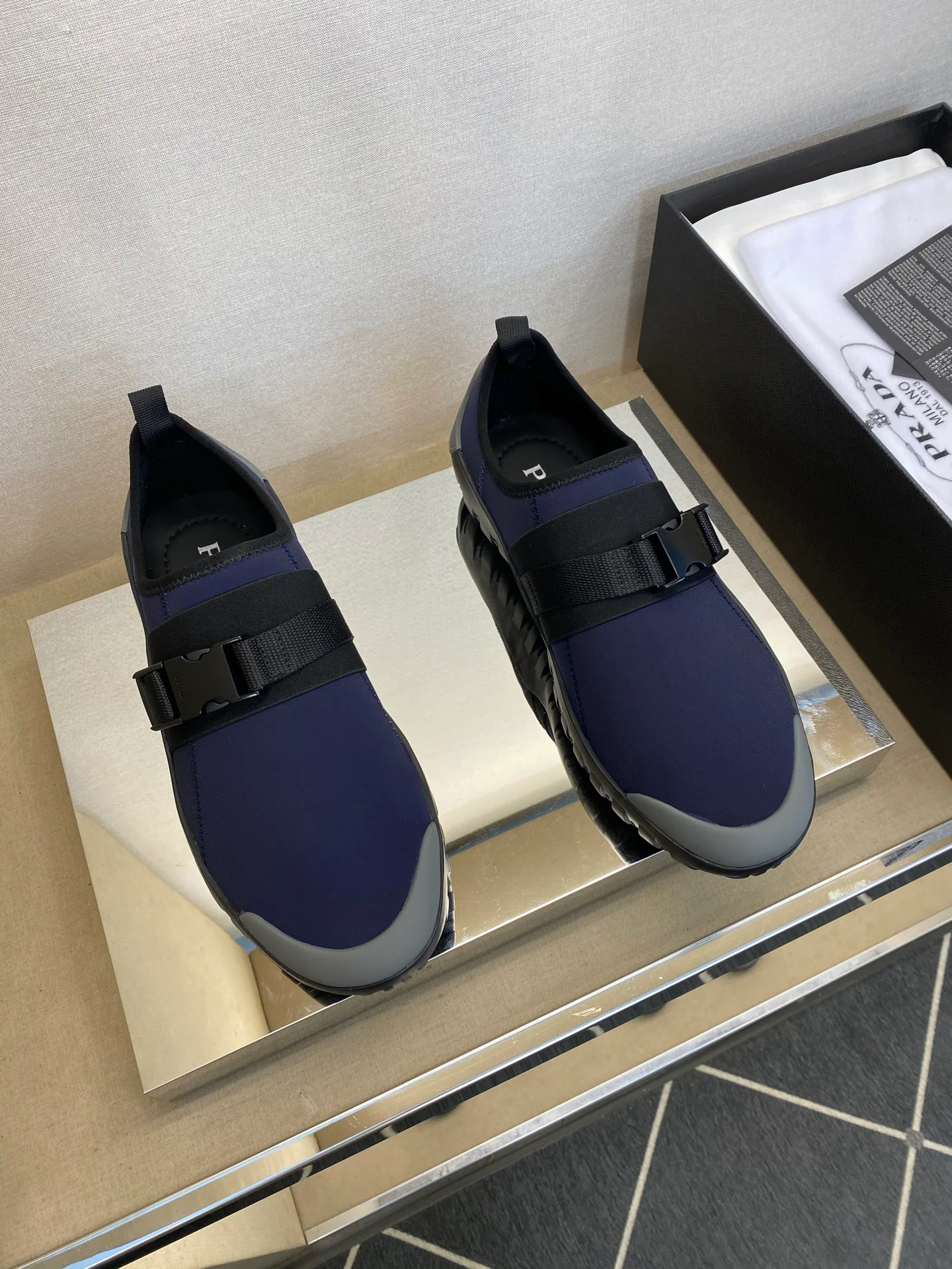 Кроссовки Мужские Prada 20139875