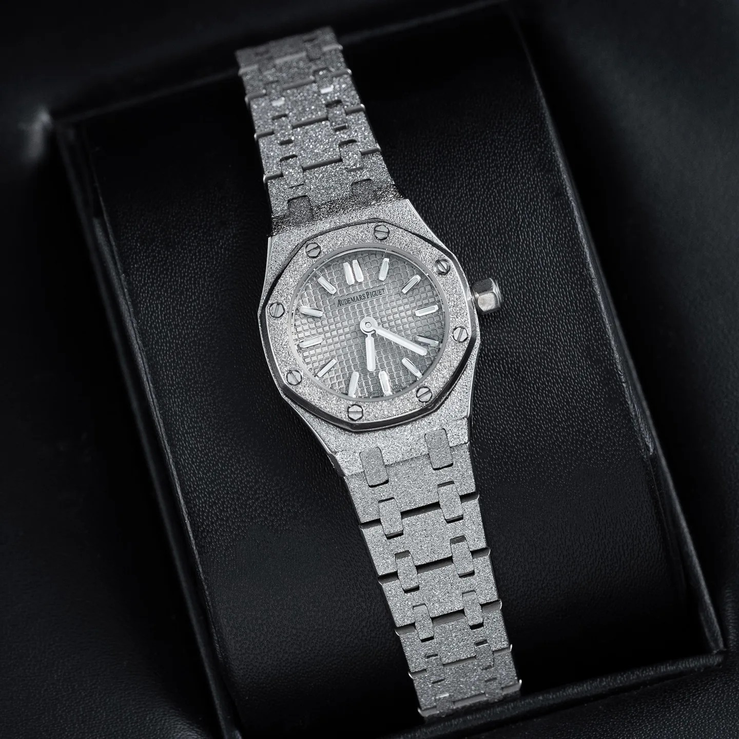 Часы Женские Audemars Piguet 14081162