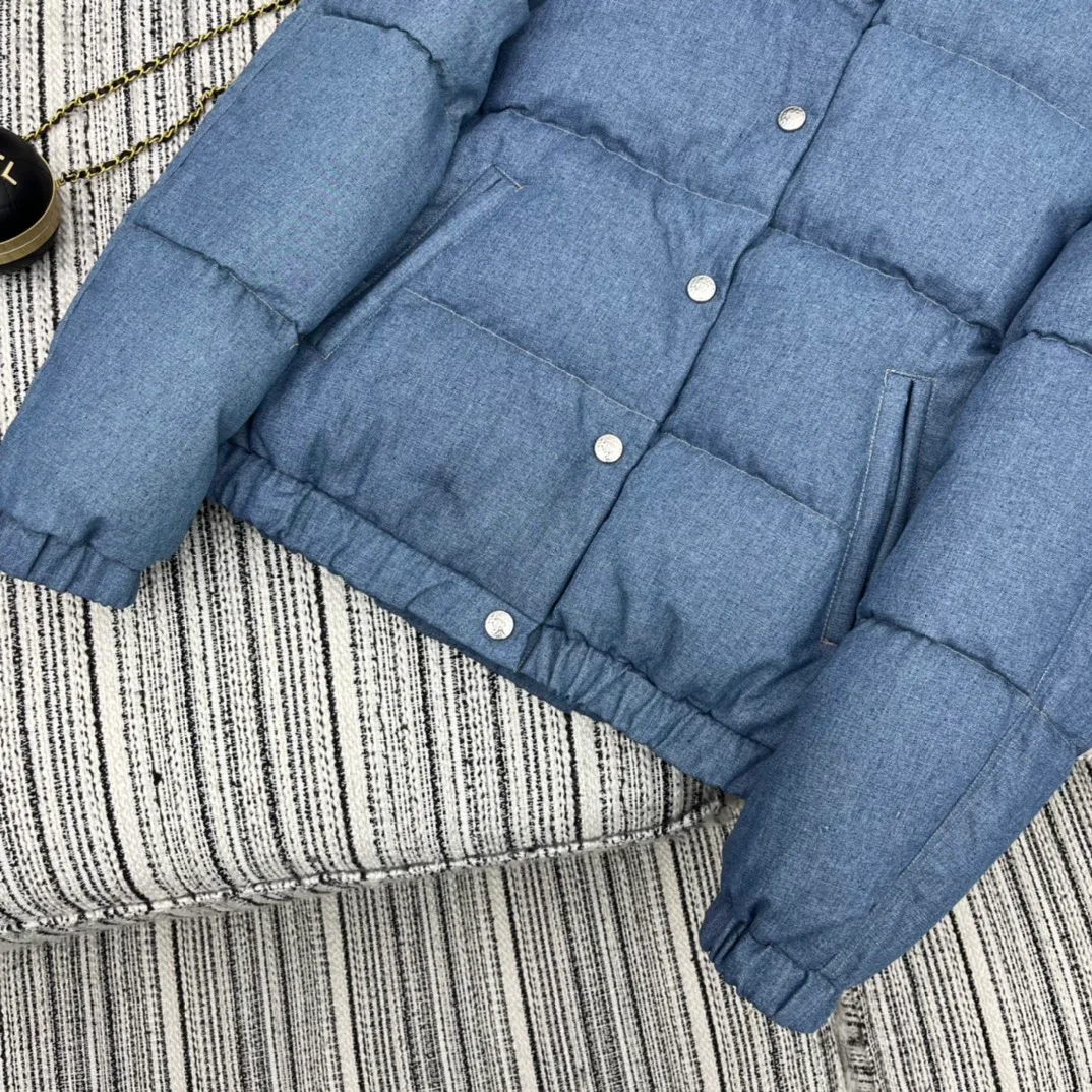 Куртки И Пуховики Женские Chanel 4815