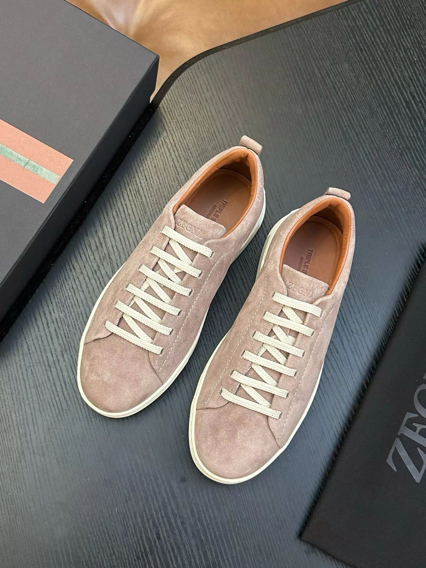 Кроссовки Женские Zegna 18514895