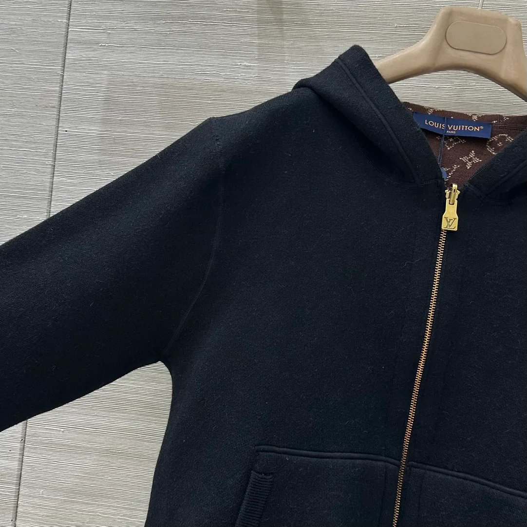 Куртки И Пуховики Женские Louis Vuitton 275224