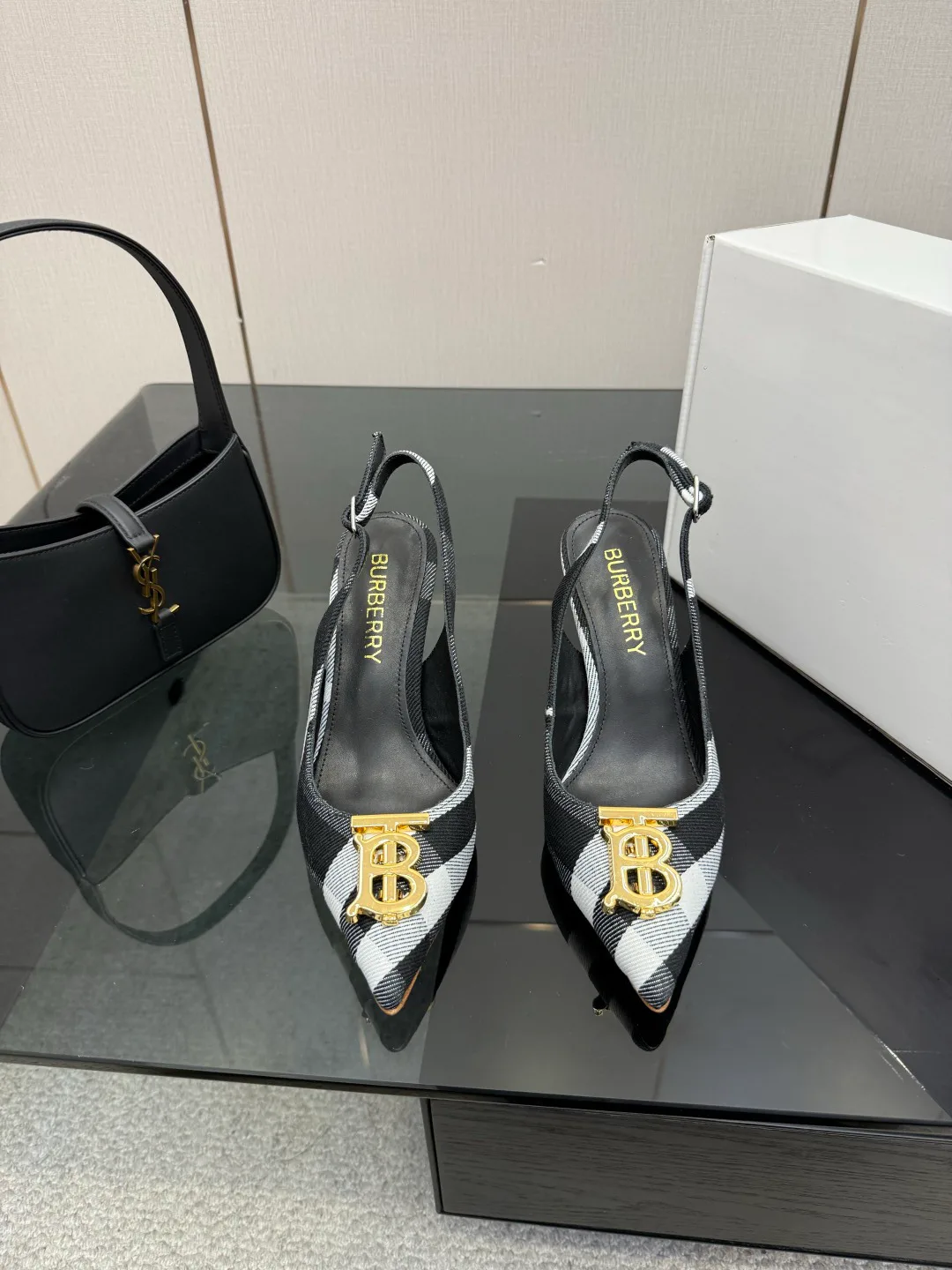 Туфли Женские Burberry 11096286