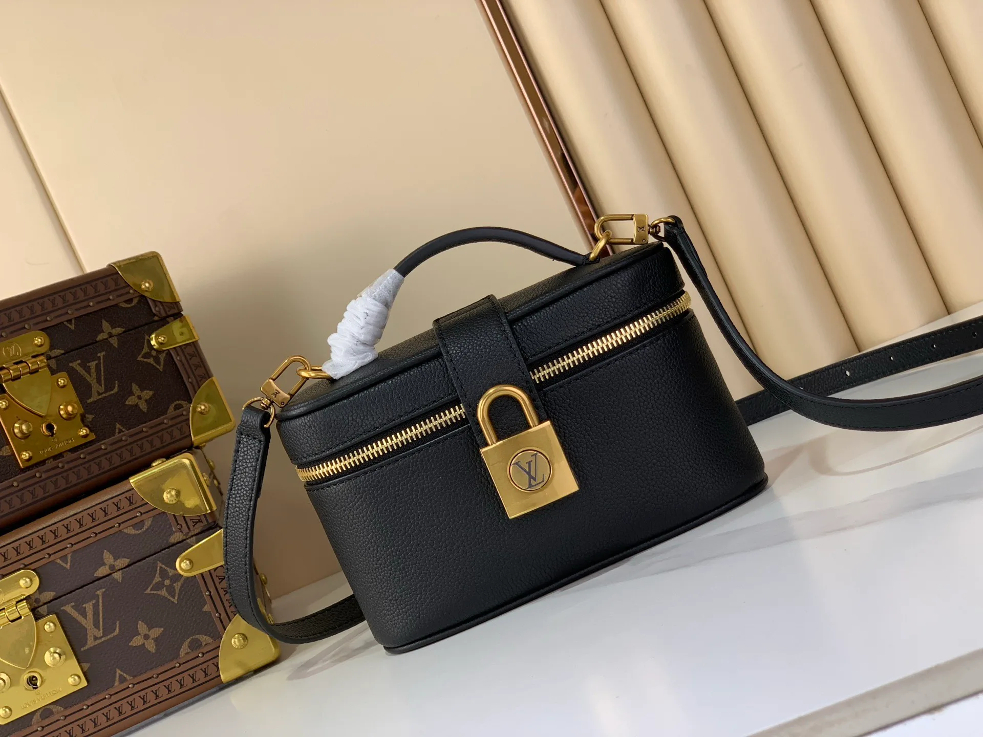 Классические Сумки Женские Celine 11934136