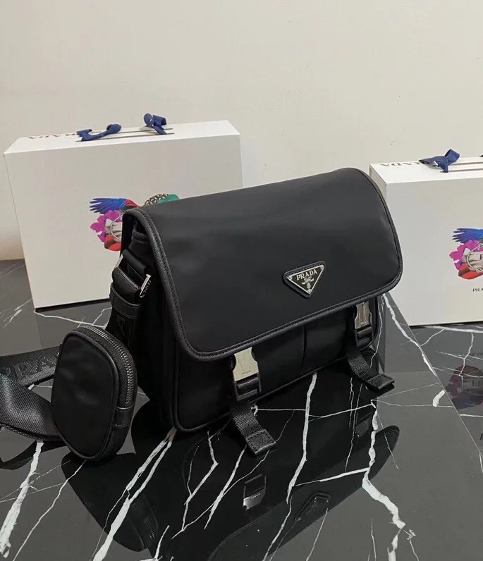 Сумки На Ремне Женские Prada 11872152