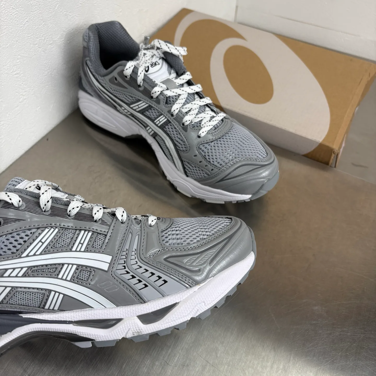 Кроссовки Женские Asics 18744170