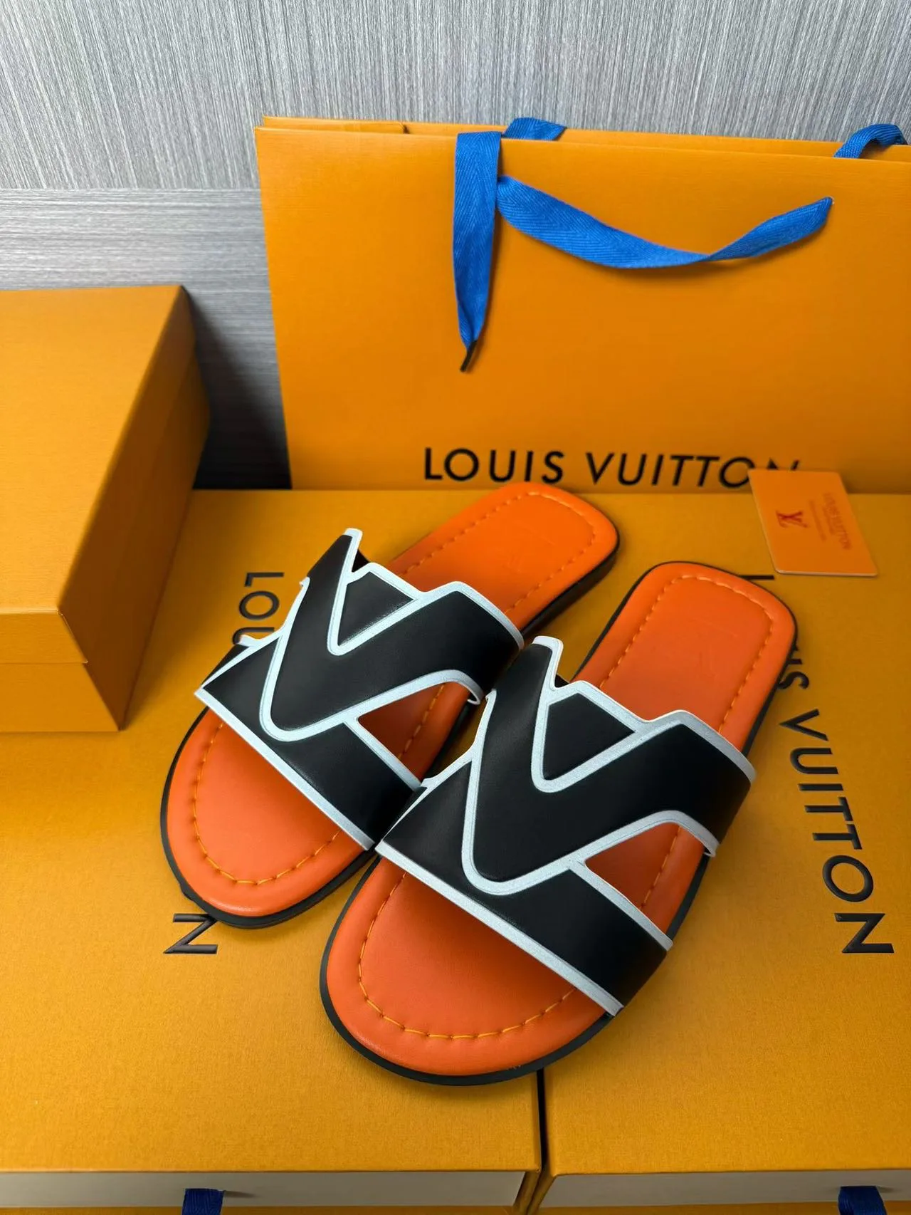 Шлепанцы Женские Louis Vuitton 1845034