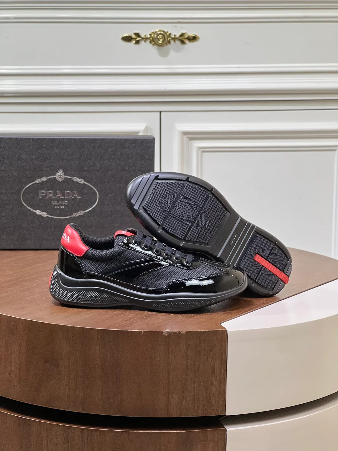 Кроссовки Женские Prada 17682038