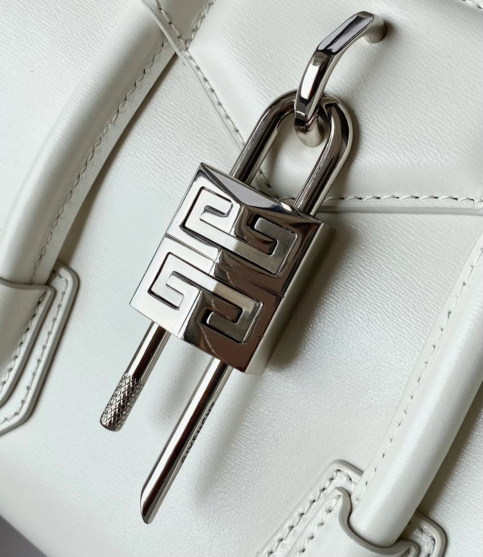 Сумки На Ремне Женские Givenchy 393513