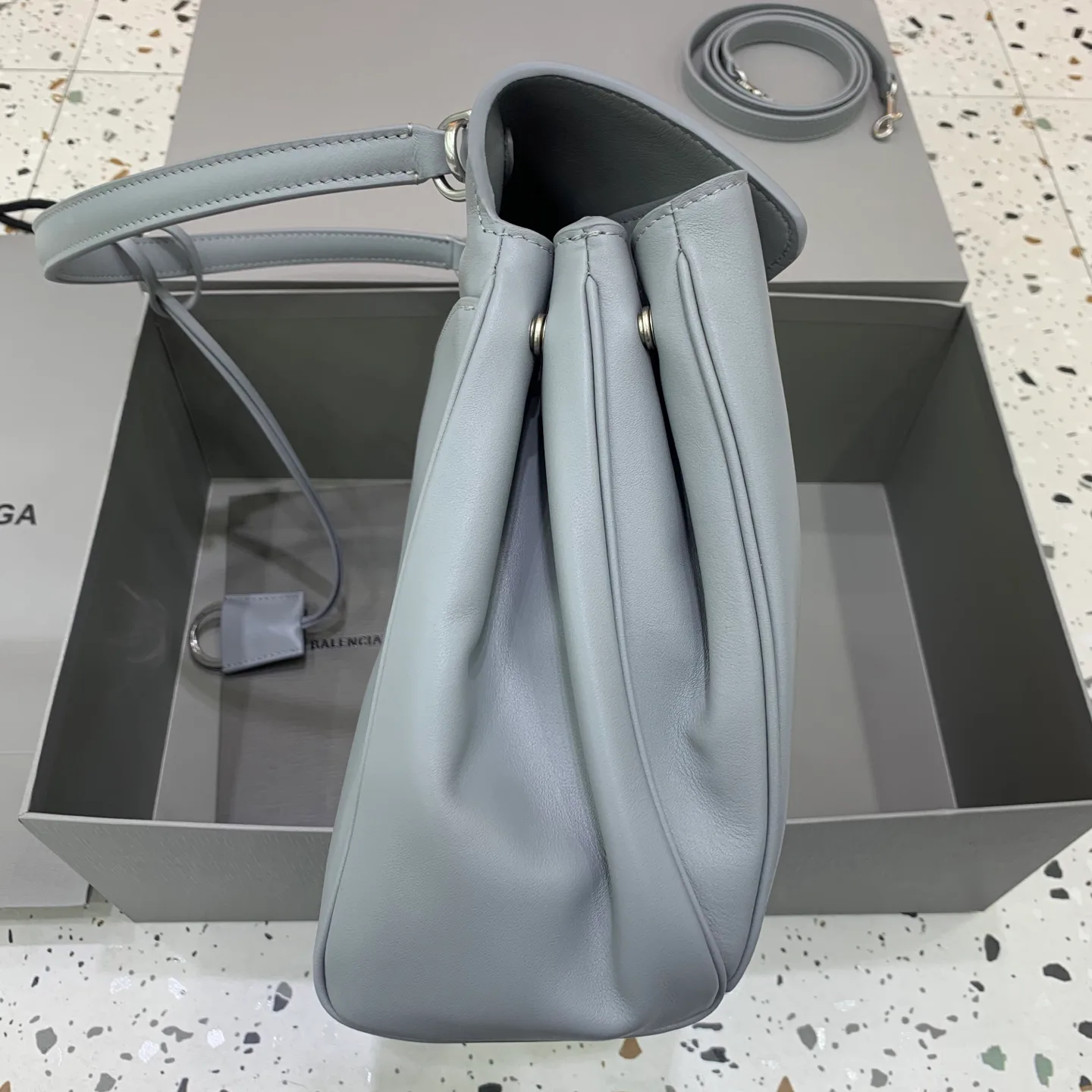 Классические Сумки Женские Balenciaga 692443