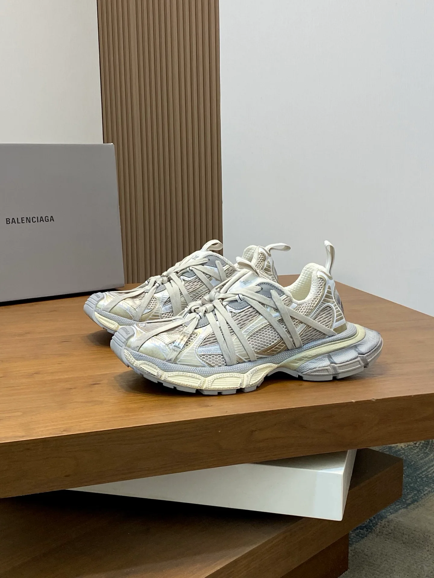 Кроссовки Женские Balenciaga 26846