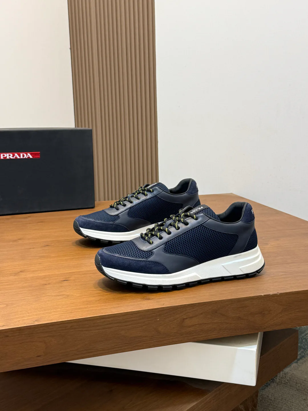 Кроссовки Женские Prada 18078879
