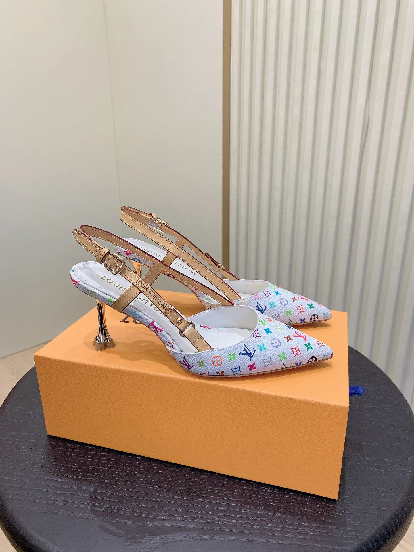 Туфли Женские Louis Vuitton 1834460