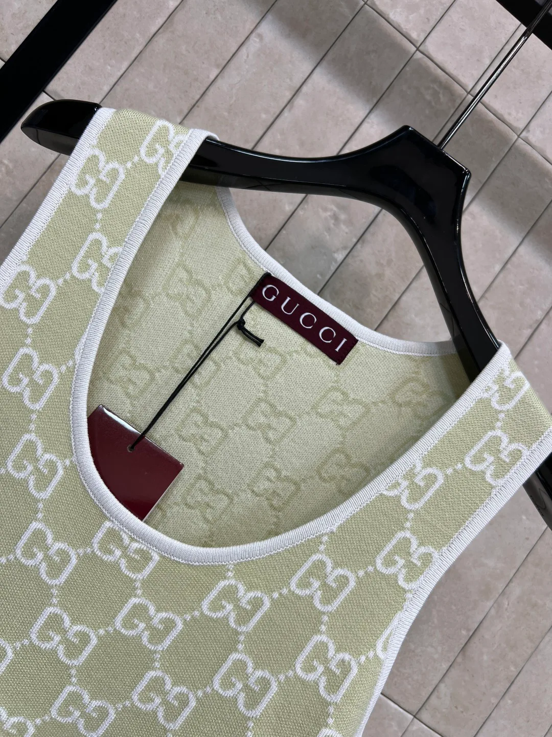 Платья Женские Gucci 18928349