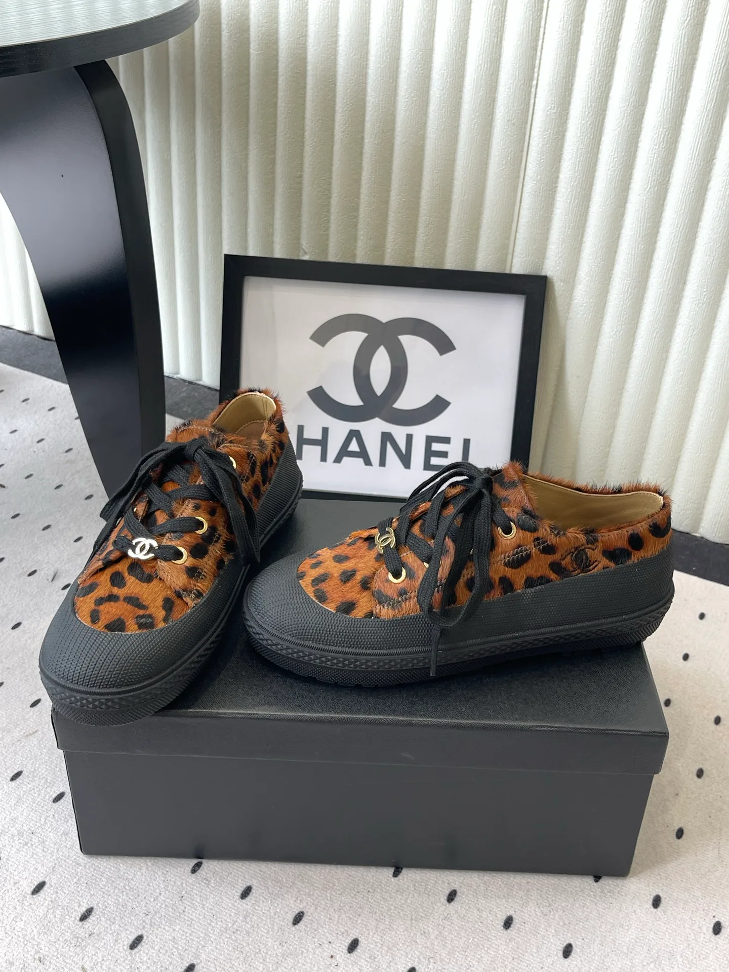 Кроссовки Женские Chanel 18069870