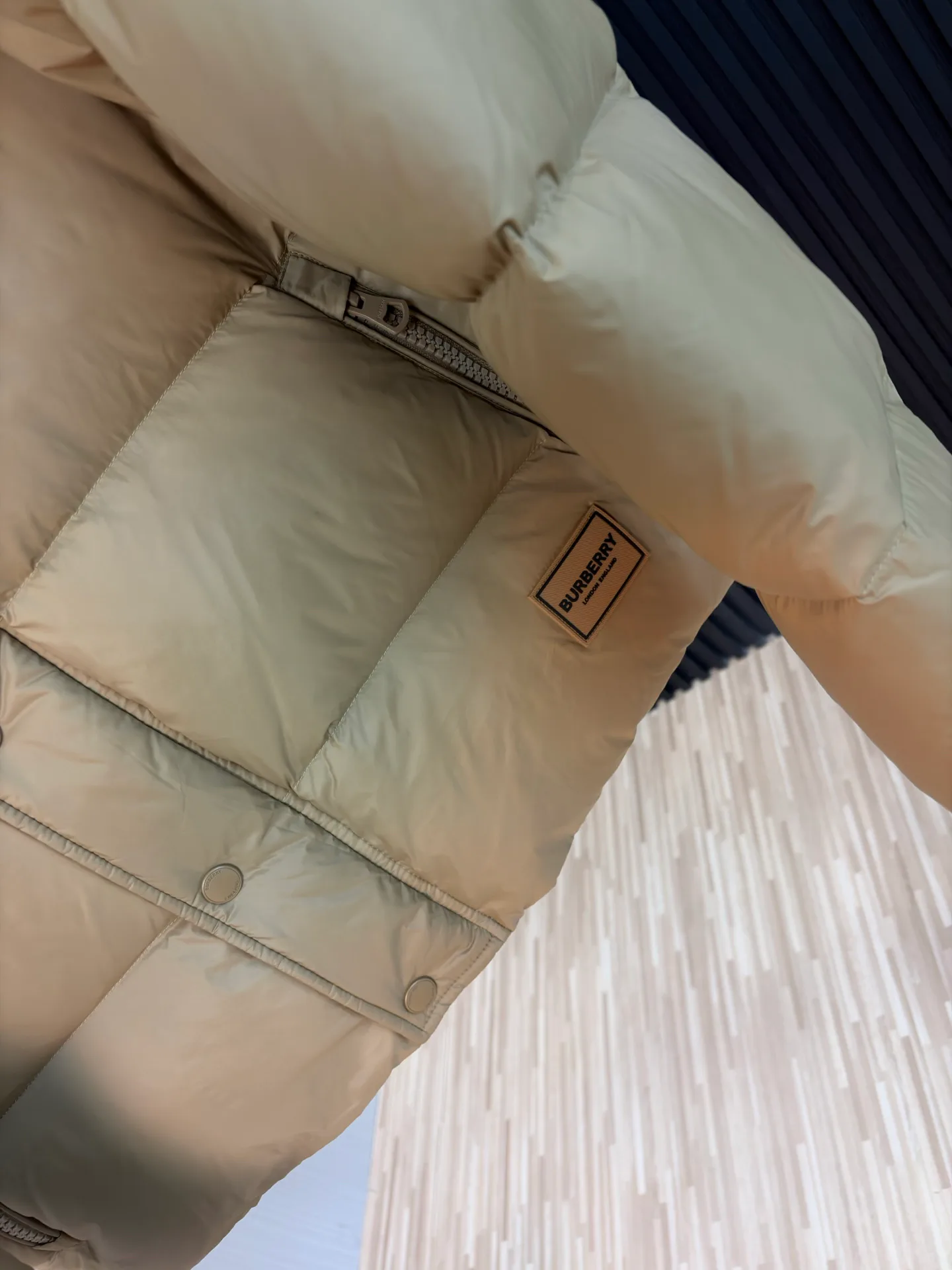 Куртки И Пуховики Женские Burberry 18706504